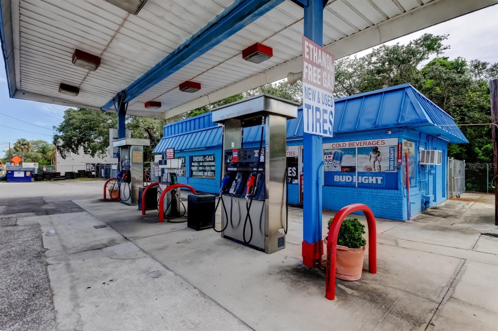 1941 S PINELLAS AVE, TARPON SPRINGS, FL, 34689