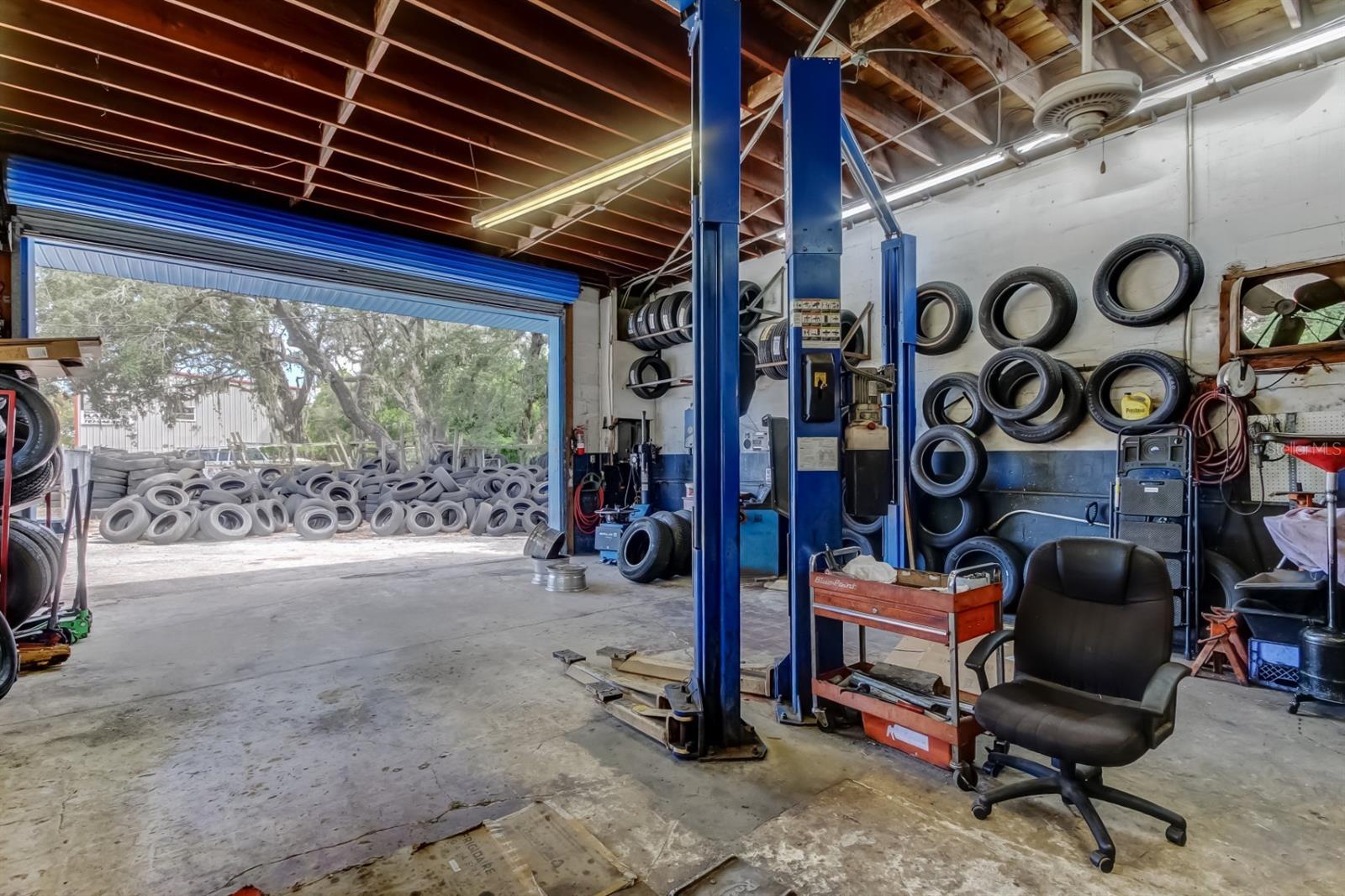 1941 S PINELLAS AVE, TARPON SPRINGS, FL, 34689