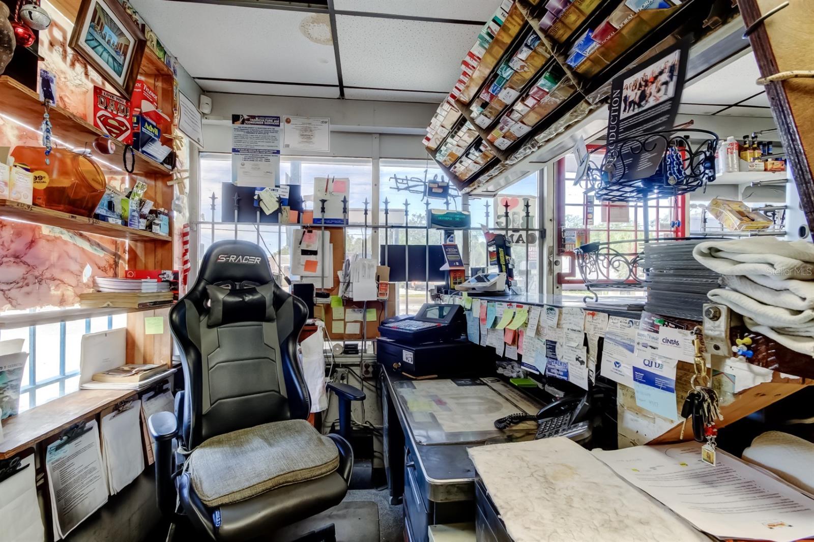 1941 S PINELLAS AVE, TARPON SPRINGS, FL, 34689