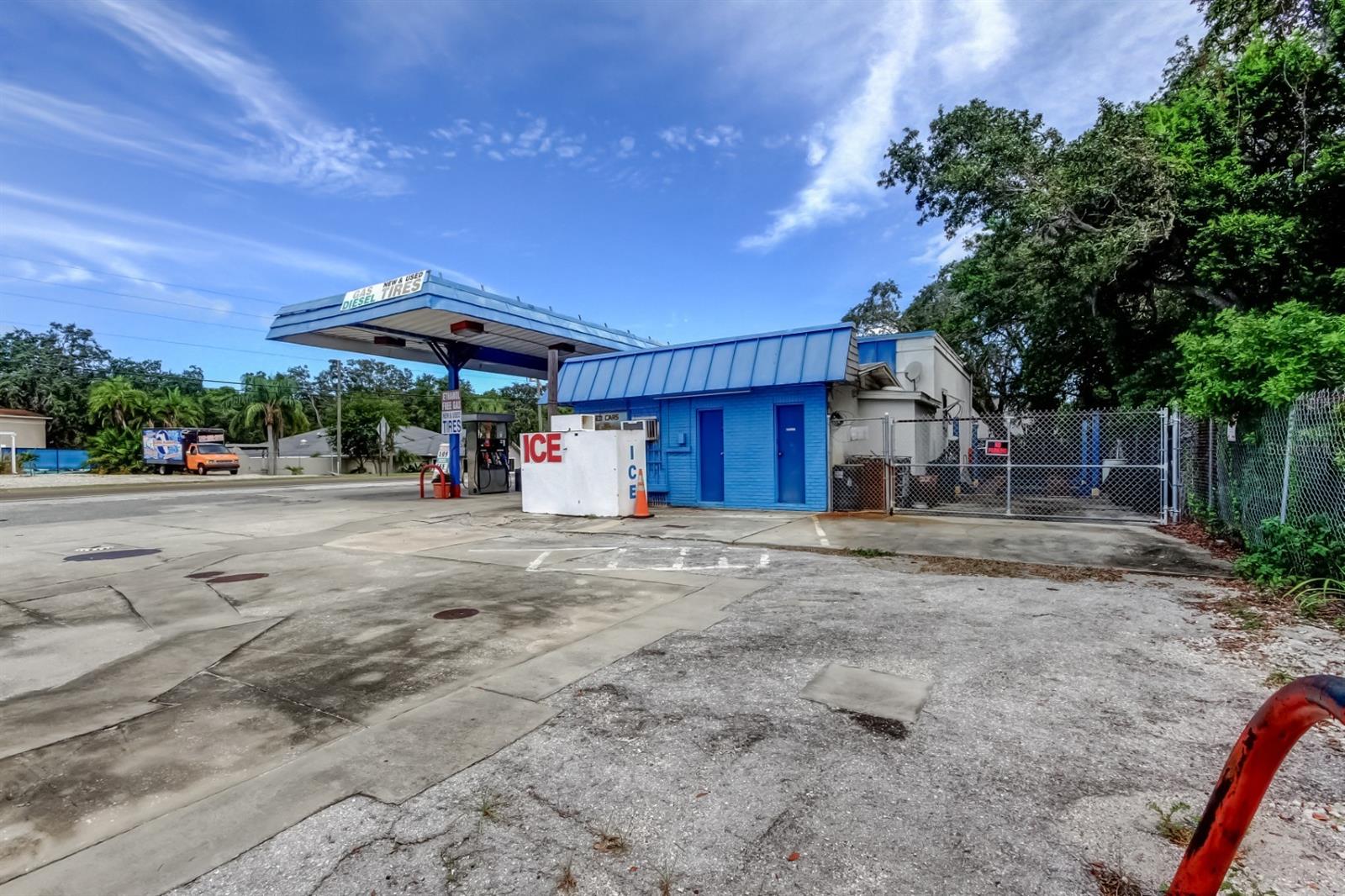 1941 S PINELLAS AVE, TARPON SPRINGS, FL, 34689
