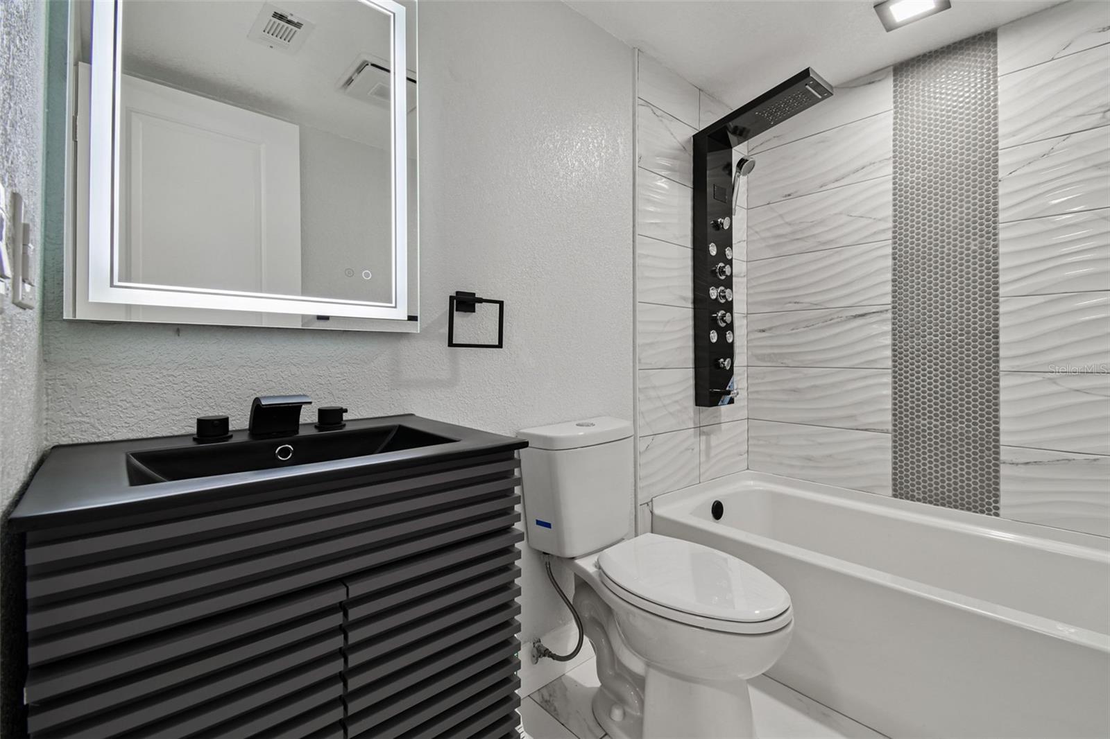 4036 CORTEZ DR #A, TAMPA, FL, 33614