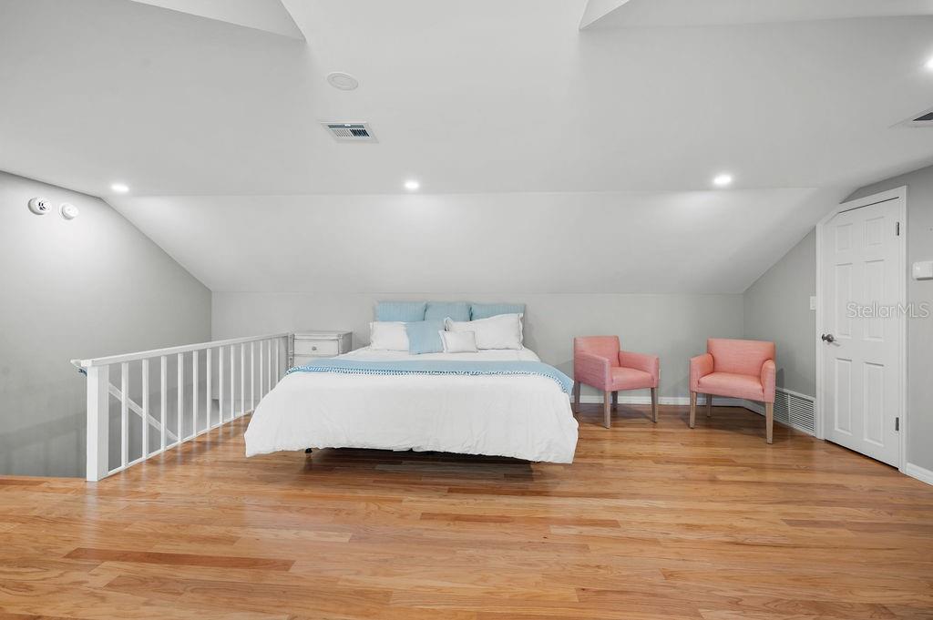 1585 SOUTH DR, SARASOTA, FL, 34239