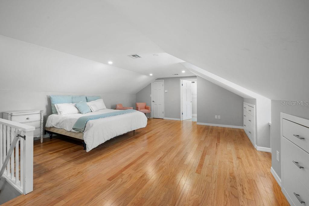 1585 SOUTH DR, SARASOTA, FL, 34239