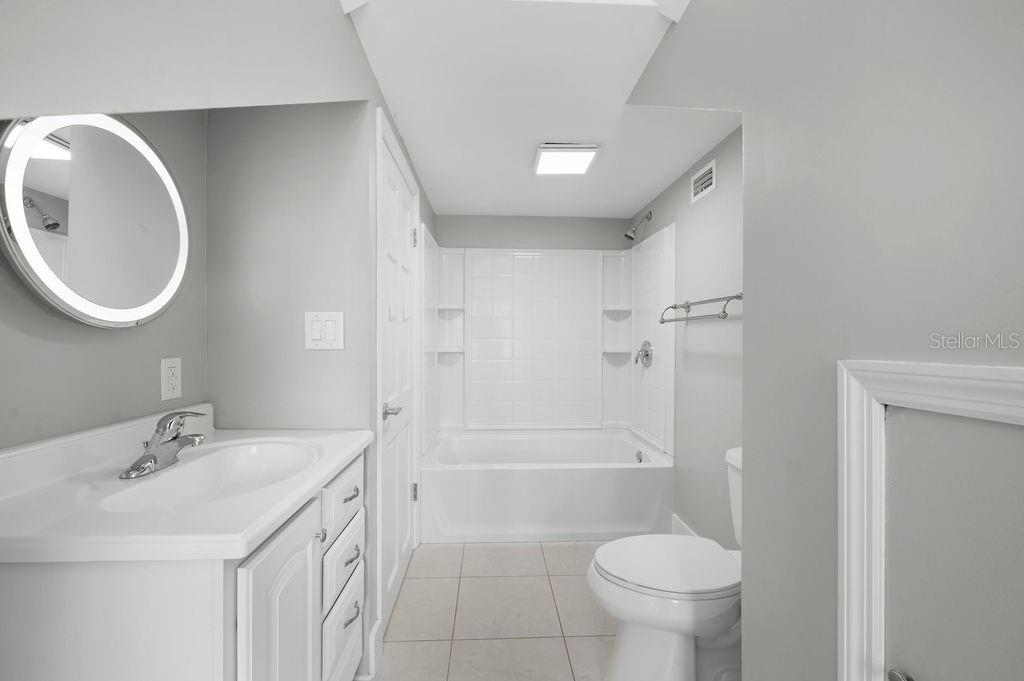 1585 SOUTH DR, SARASOTA, FL, 34239