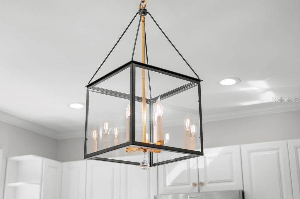 1585 SOUTH DR, SARASOTA, FL, 34239