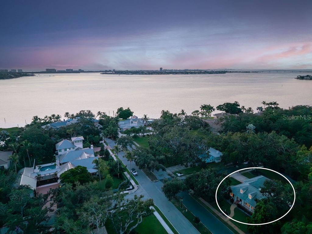 1585 SOUTH DR, SARASOTA, FL, 34239