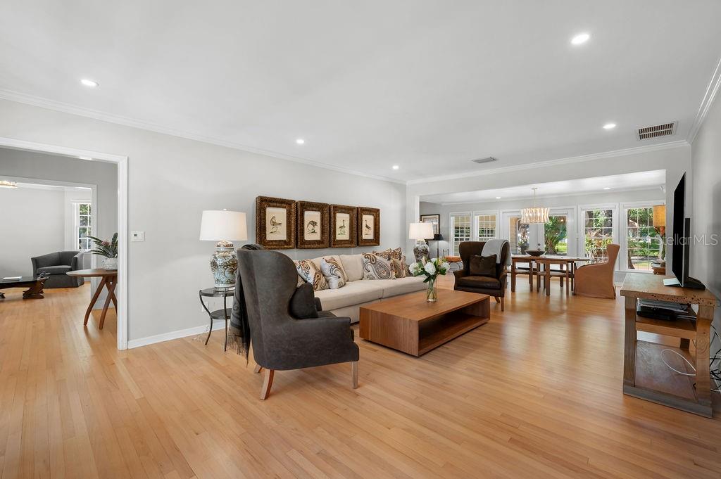 1585 SOUTH DR, SARASOTA, FL, 34239