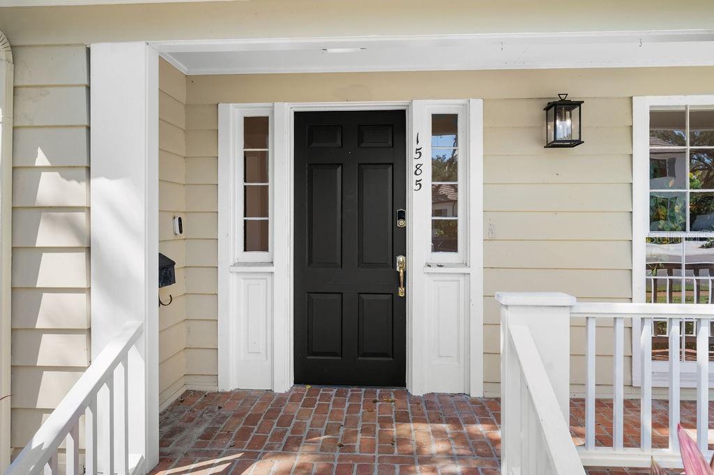 1585 SOUTH DR, SARASOTA, FL, 34239