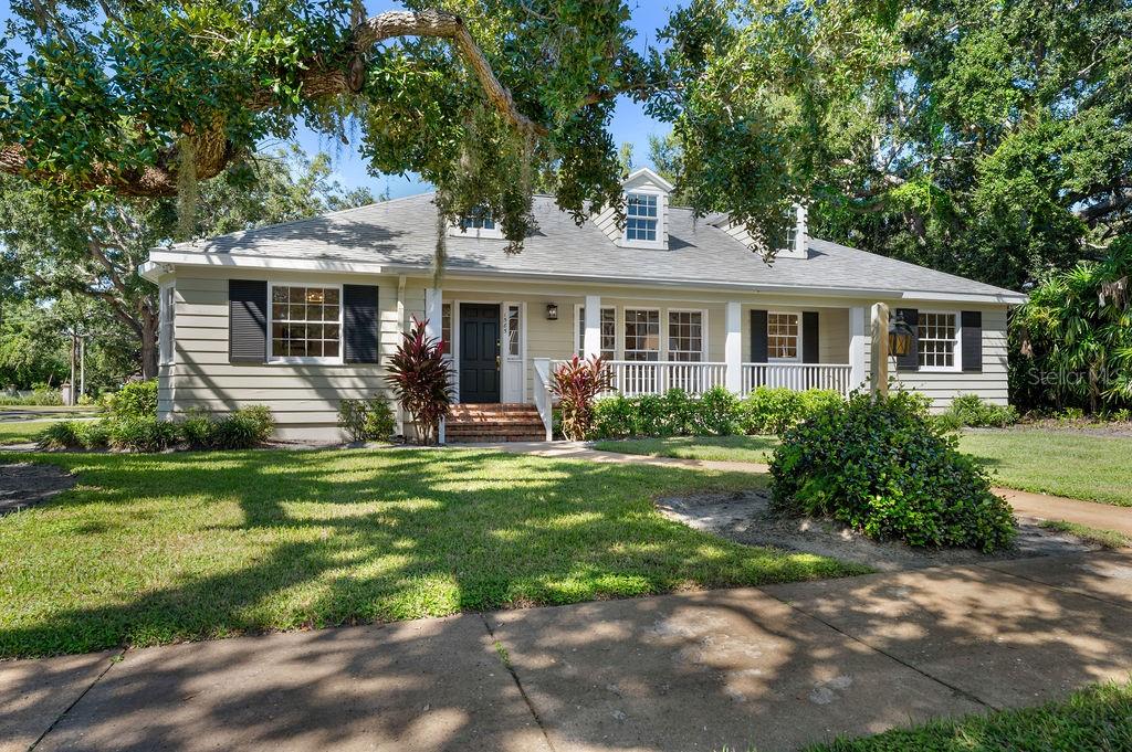 1585 SOUTH DR, SARASOTA, FL, 34239