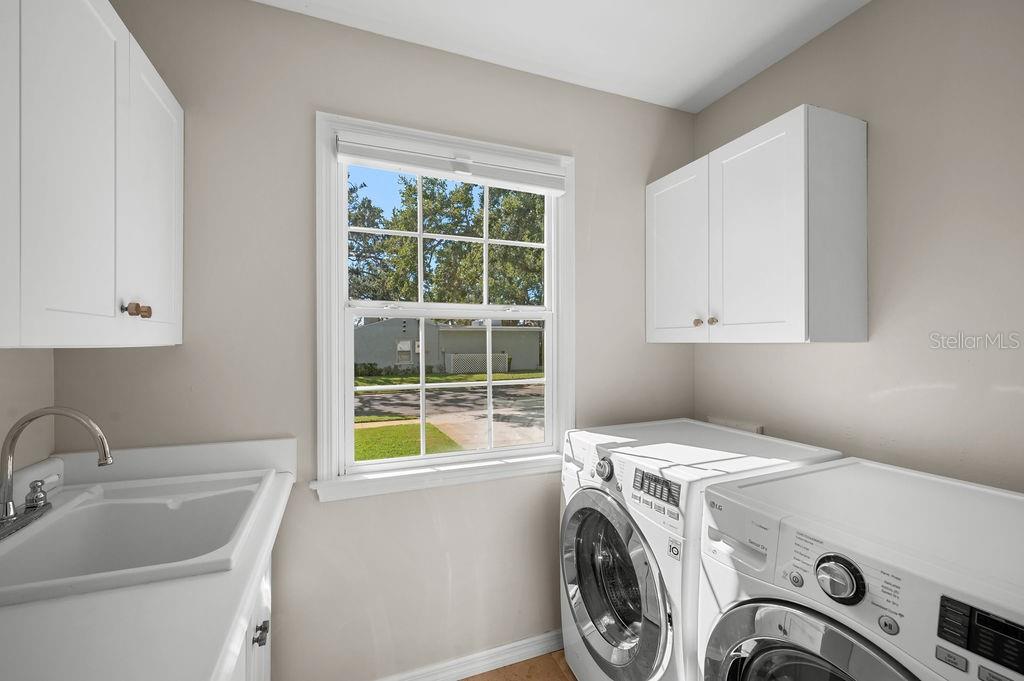 1585 SOUTH DR, SARASOTA, FL, 34239