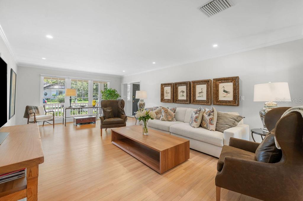 1585 SOUTH DR, SARASOTA, FL, 34239