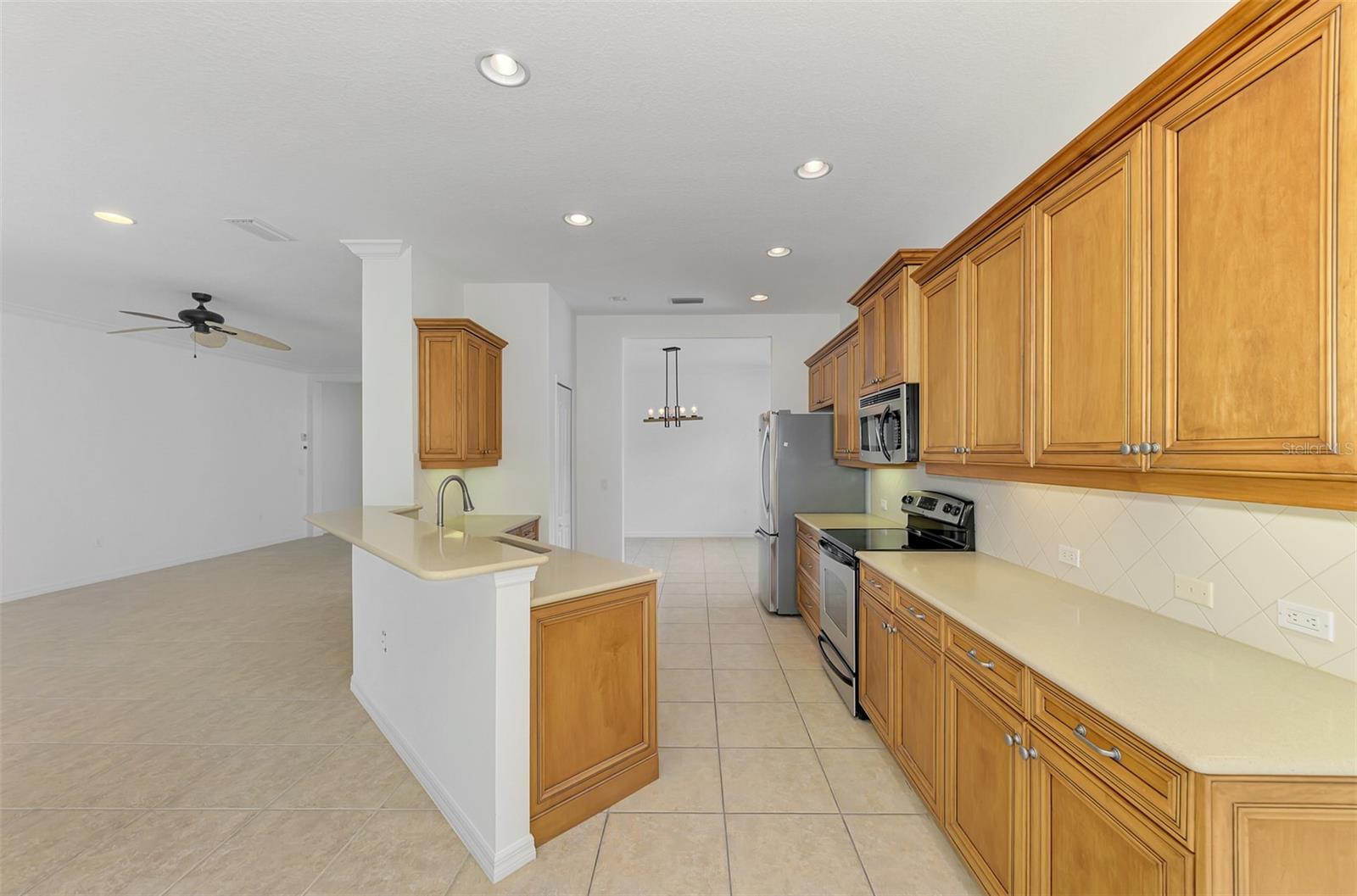 1434 BLUE HORIZON CIR, BRADENTON, FL, 34208