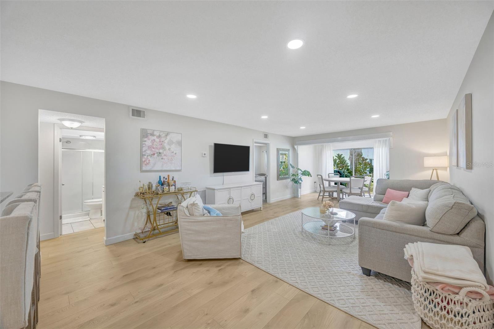 7560 92ND ST #103B, SEMINOLE, FL, 33777