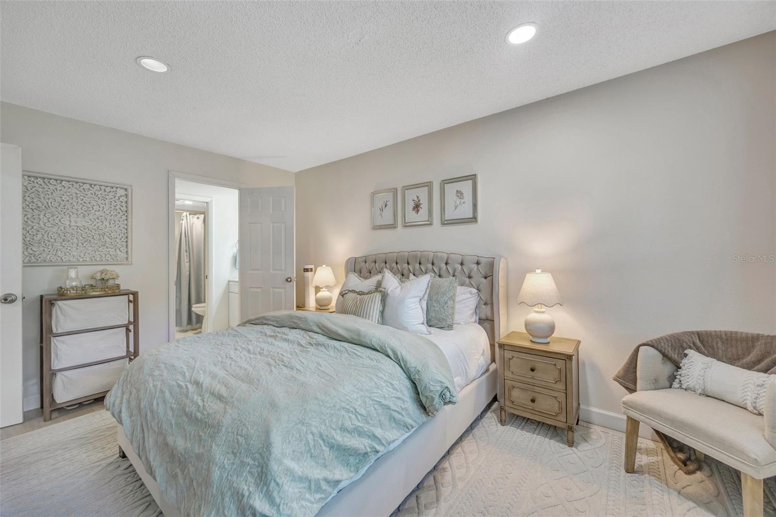 7560 92ND ST #103B, SEMINOLE, FL, 33777