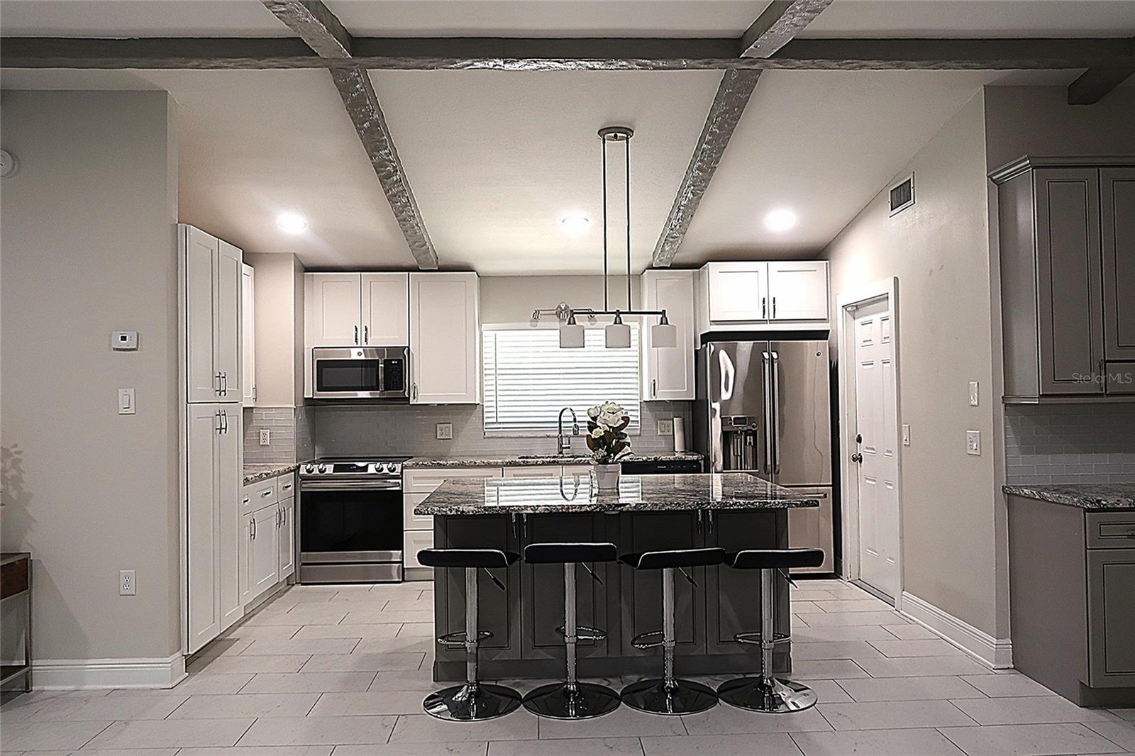 1170 ROUNDTABLE DR, CASSELBERRY, FL, 32707