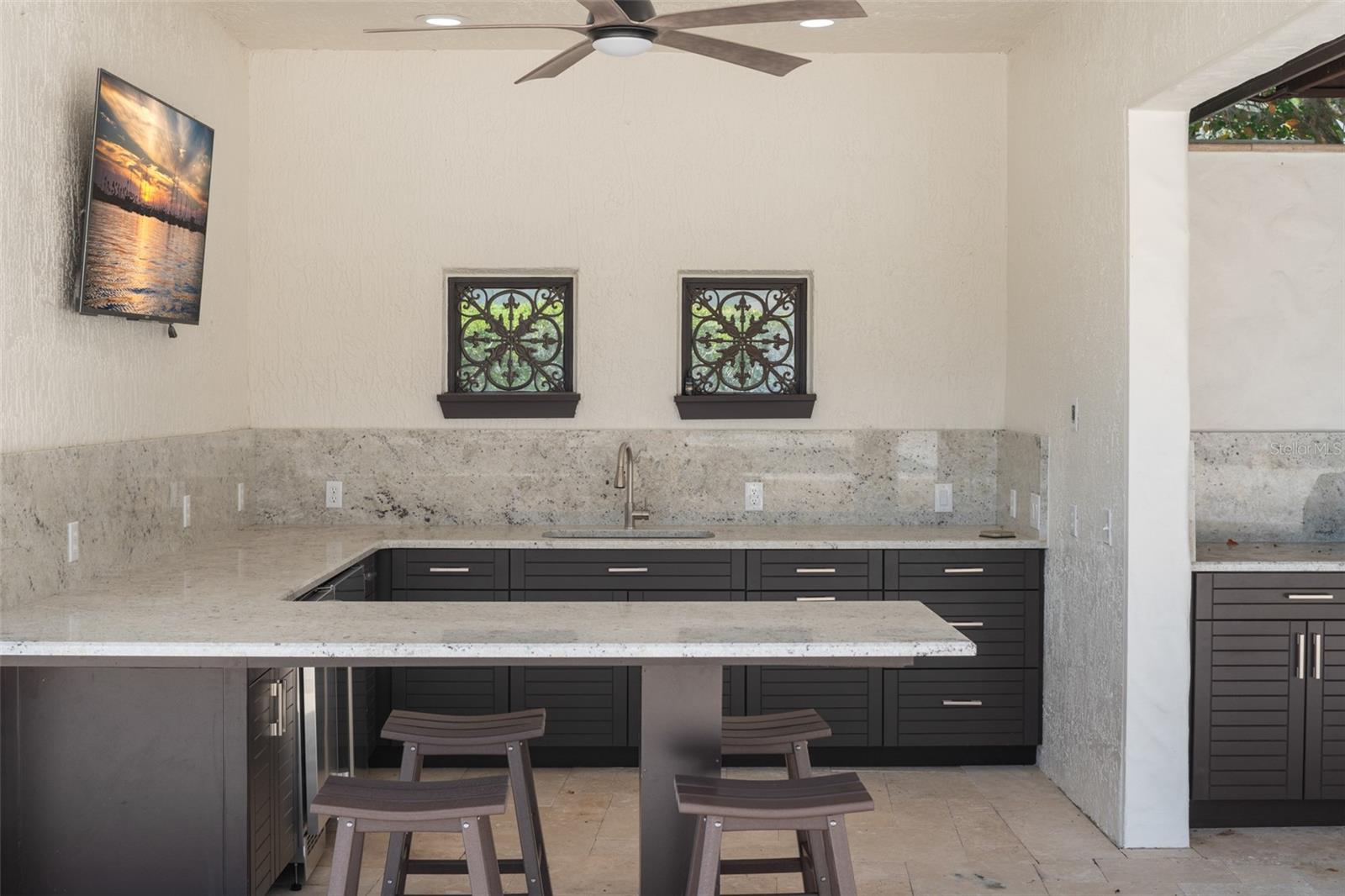 O6346858 Property Photo