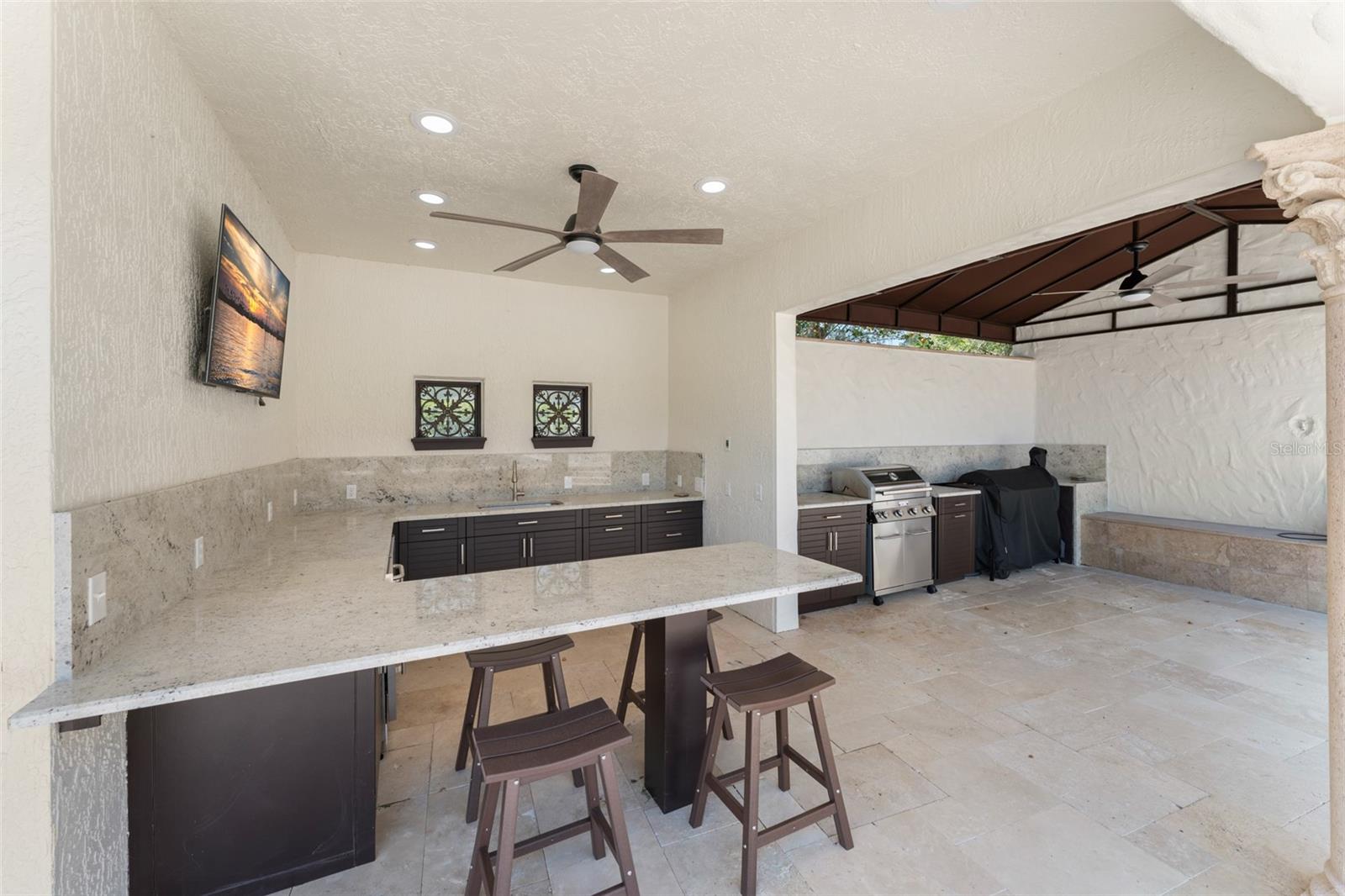 O6346858 Property Photo