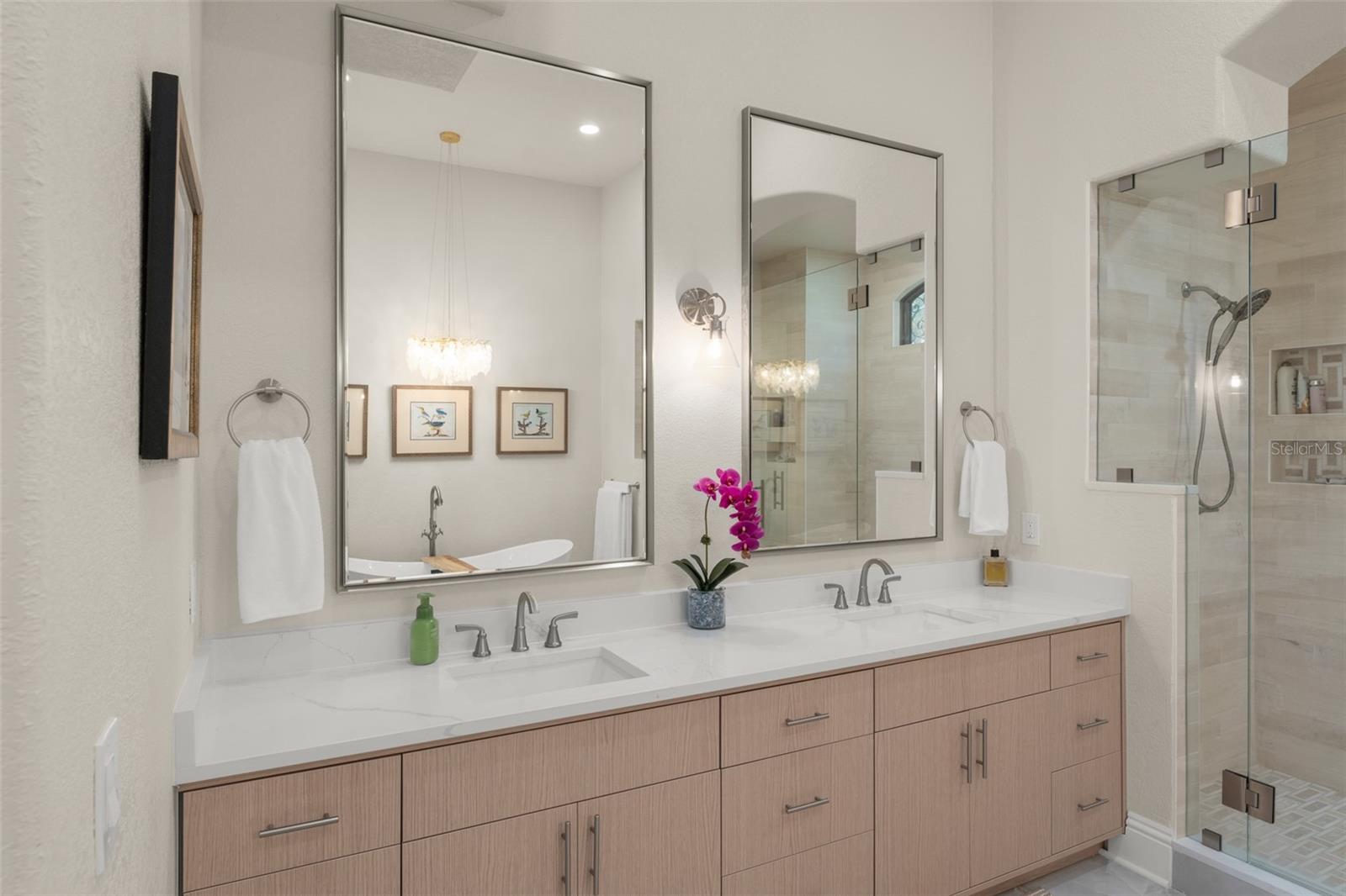 O6346858 Property Photo