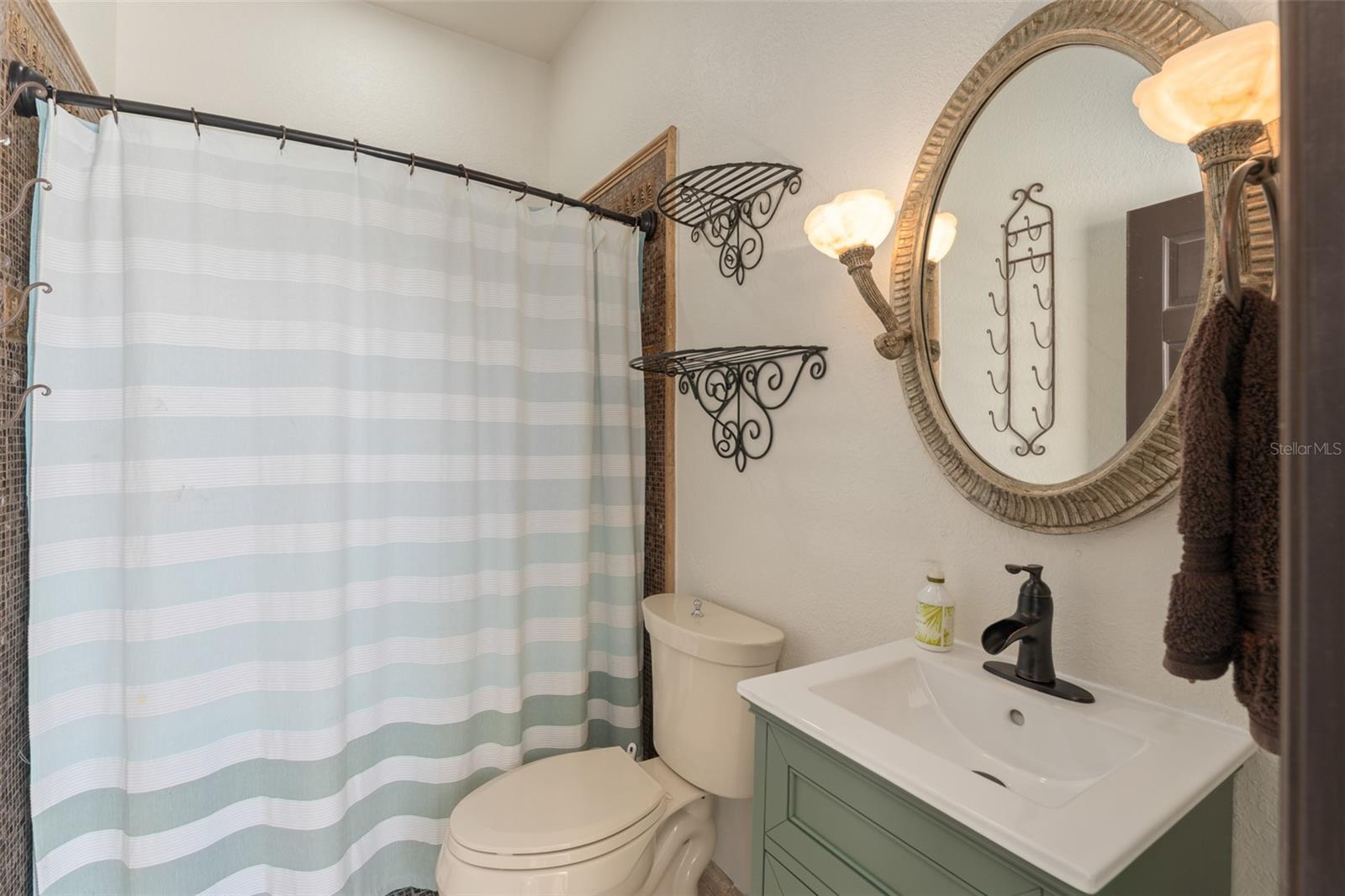 O6346858 Property Photo