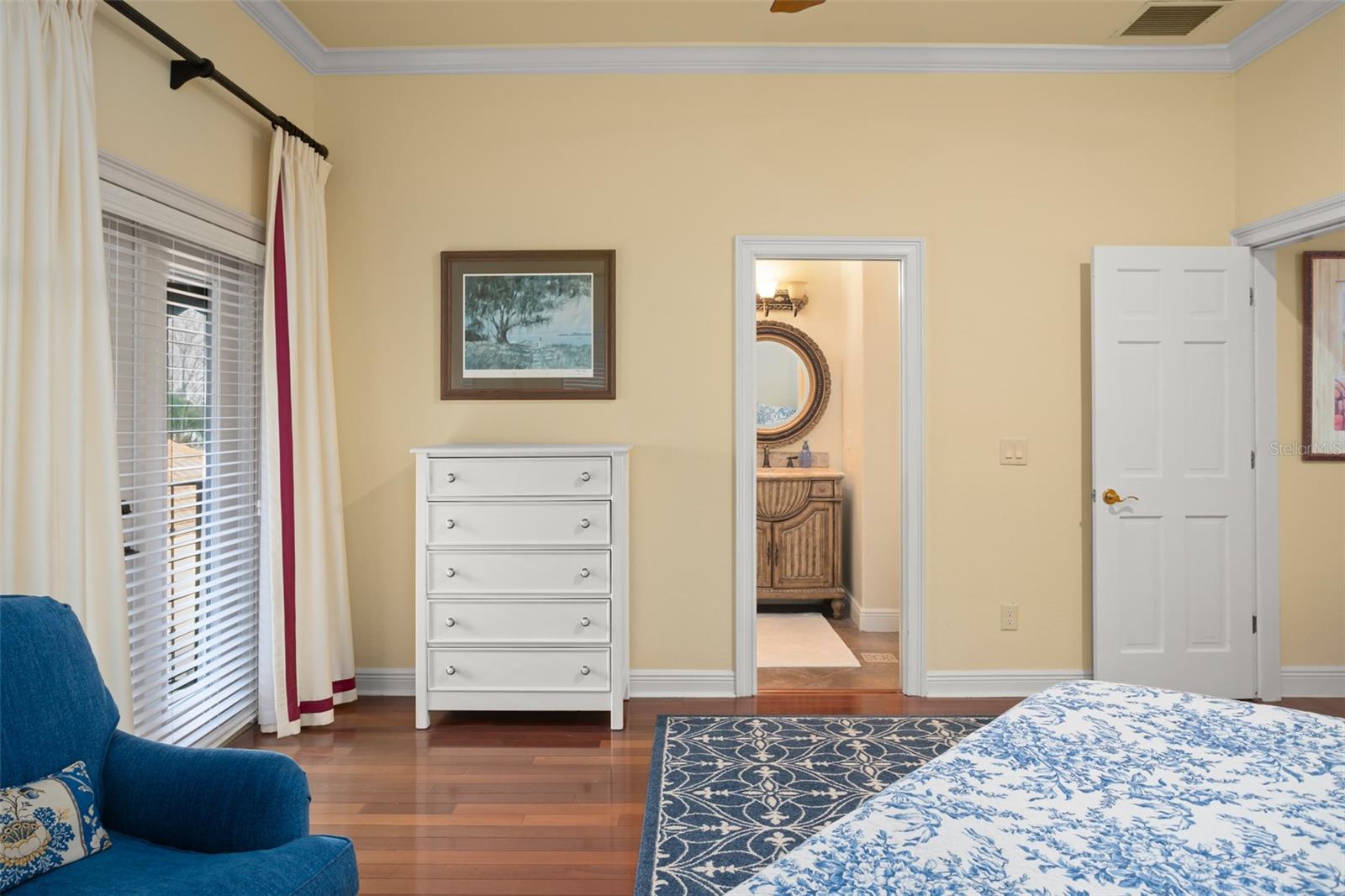 O6346858 Property Photo