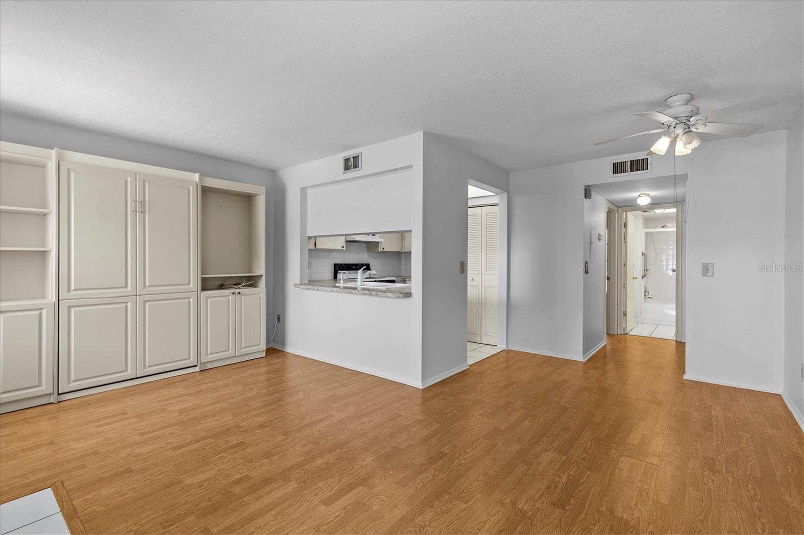 TB8430818 Property Photo