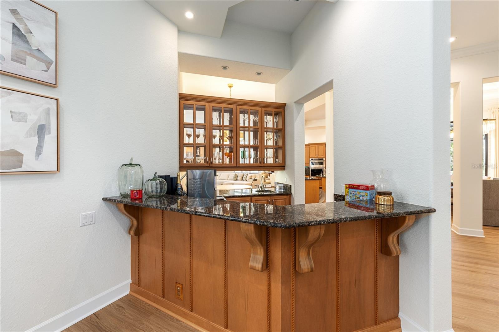 OM710169 Property Photo