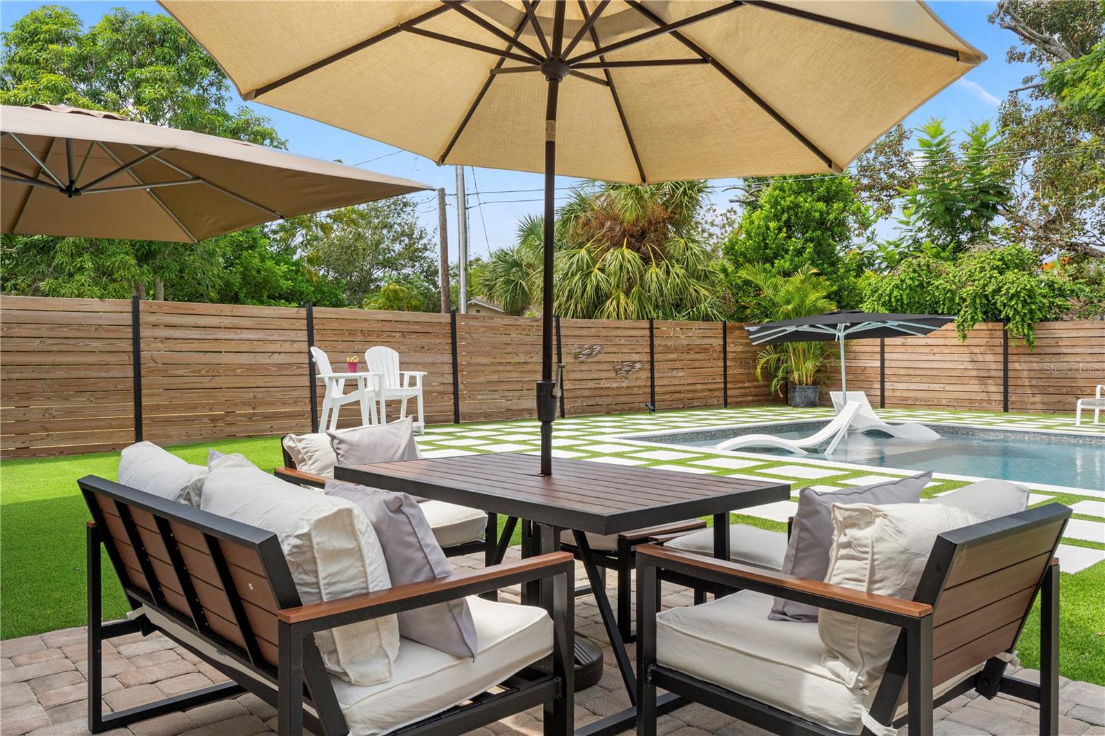 1945 BARCELONA WAY S, ST PETERSBURG, FL, 33712