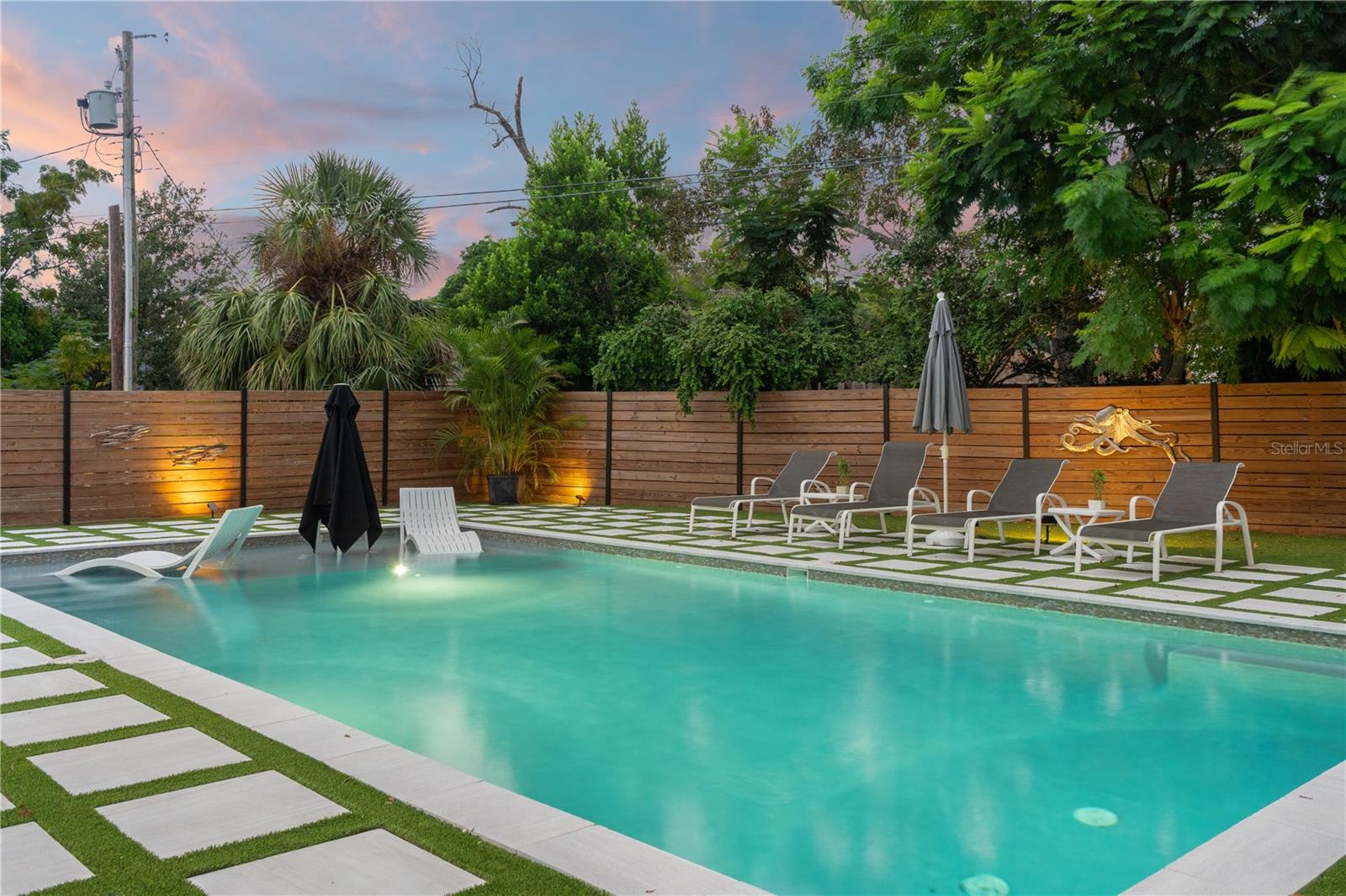 1945 BARCELONA WAY S, ST PETERSBURG, FL, 33712