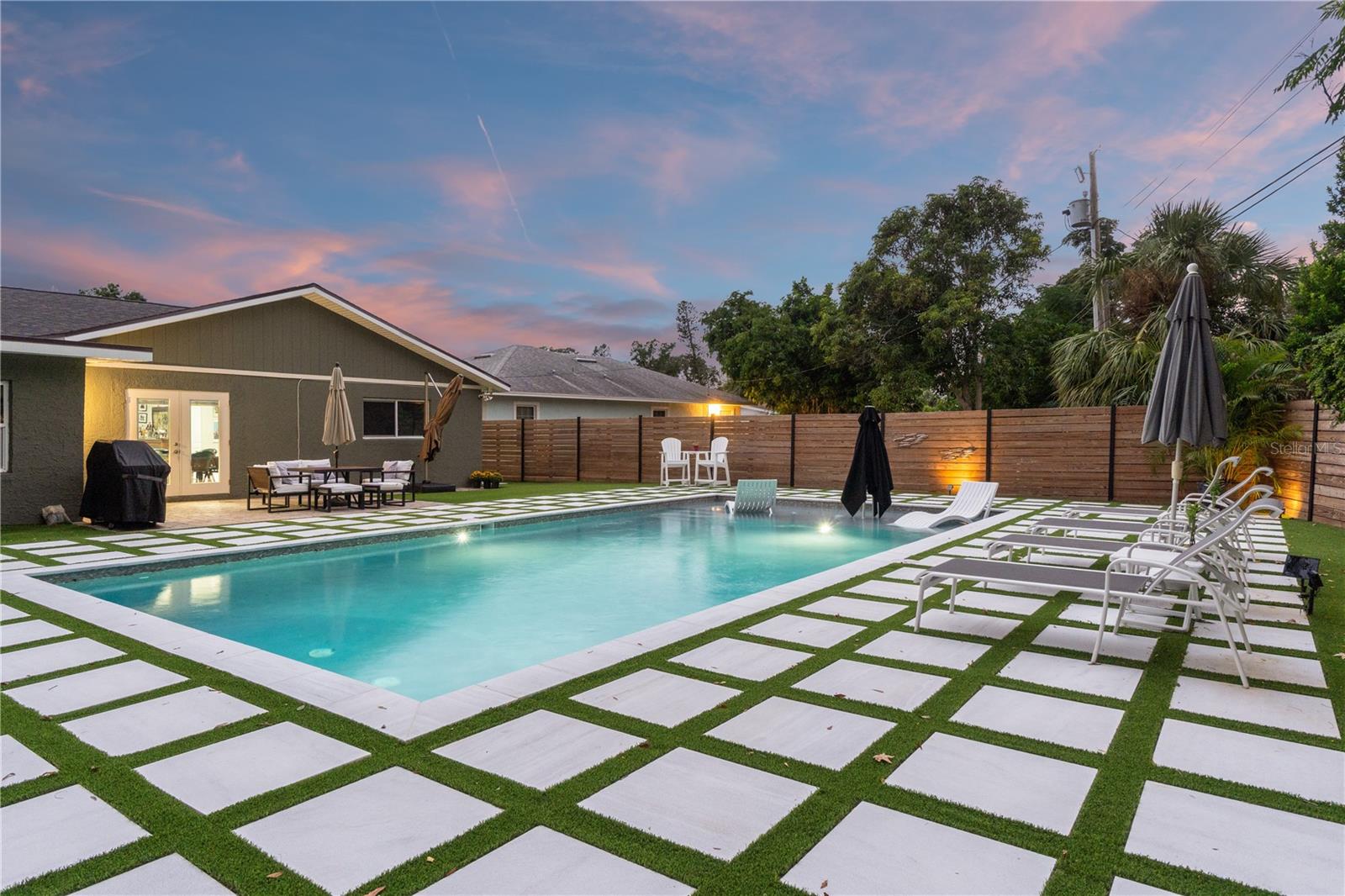 1945 BARCELONA WAY S, ST PETERSBURG, FL, 33712