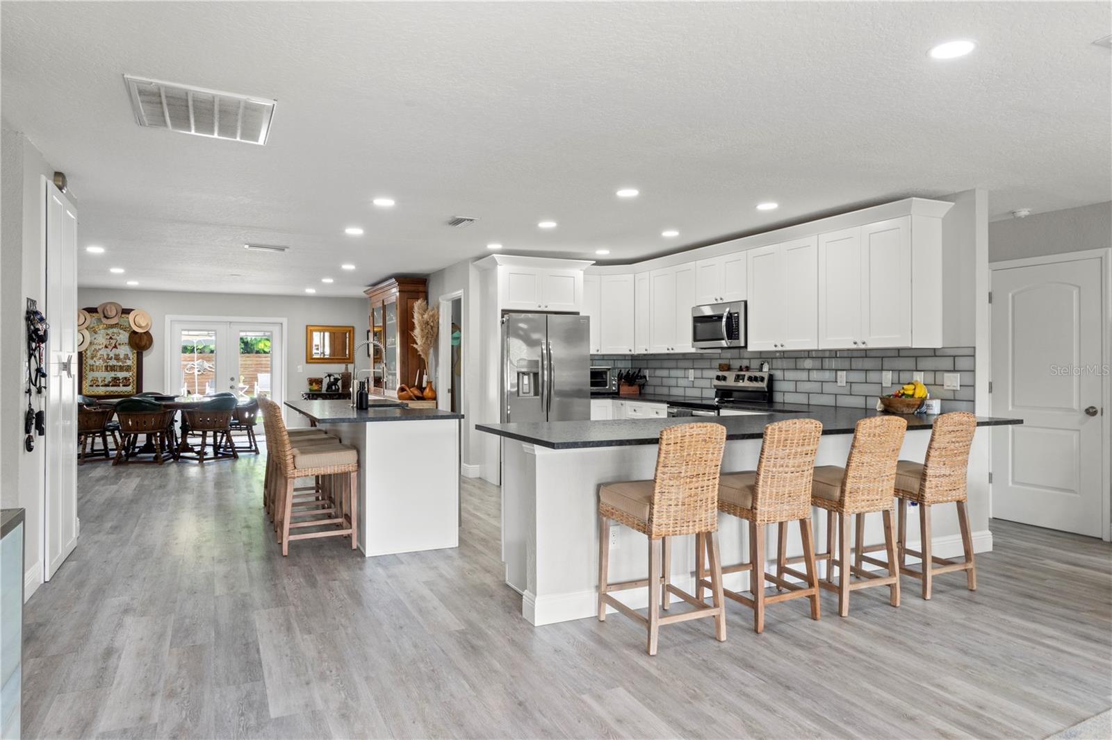 1945 BARCELONA WAY S, ST PETERSBURG, FL, 33712