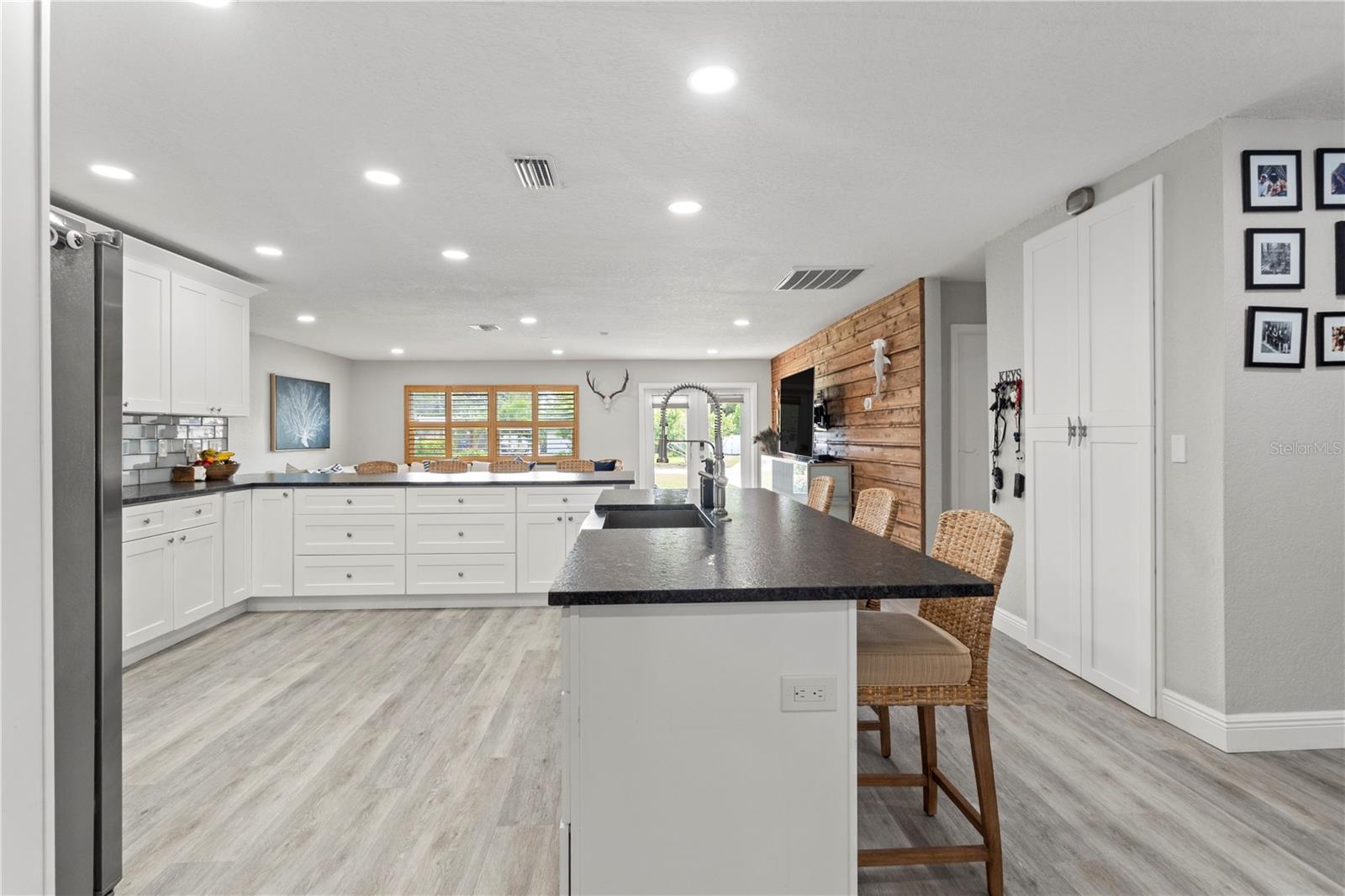 1945 BARCELONA WAY S, ST PETERSBURG, FL, 33712