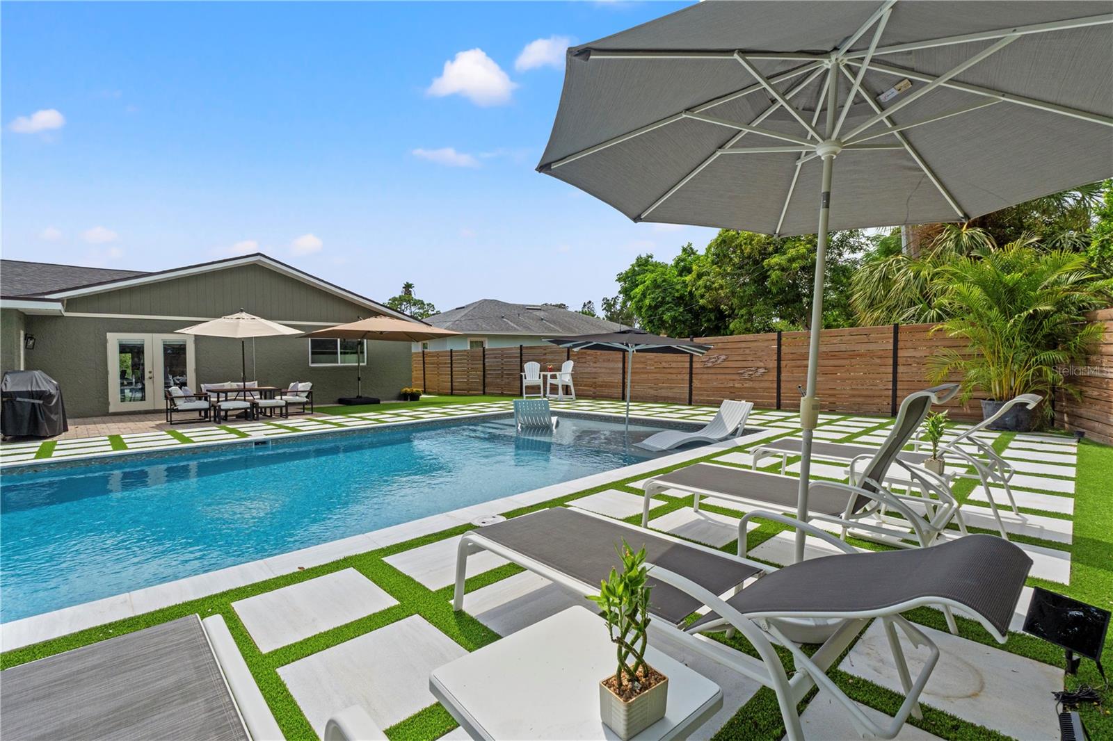 1945 BARCELONA WAY S, ST PETERSBURG, FL, 33712