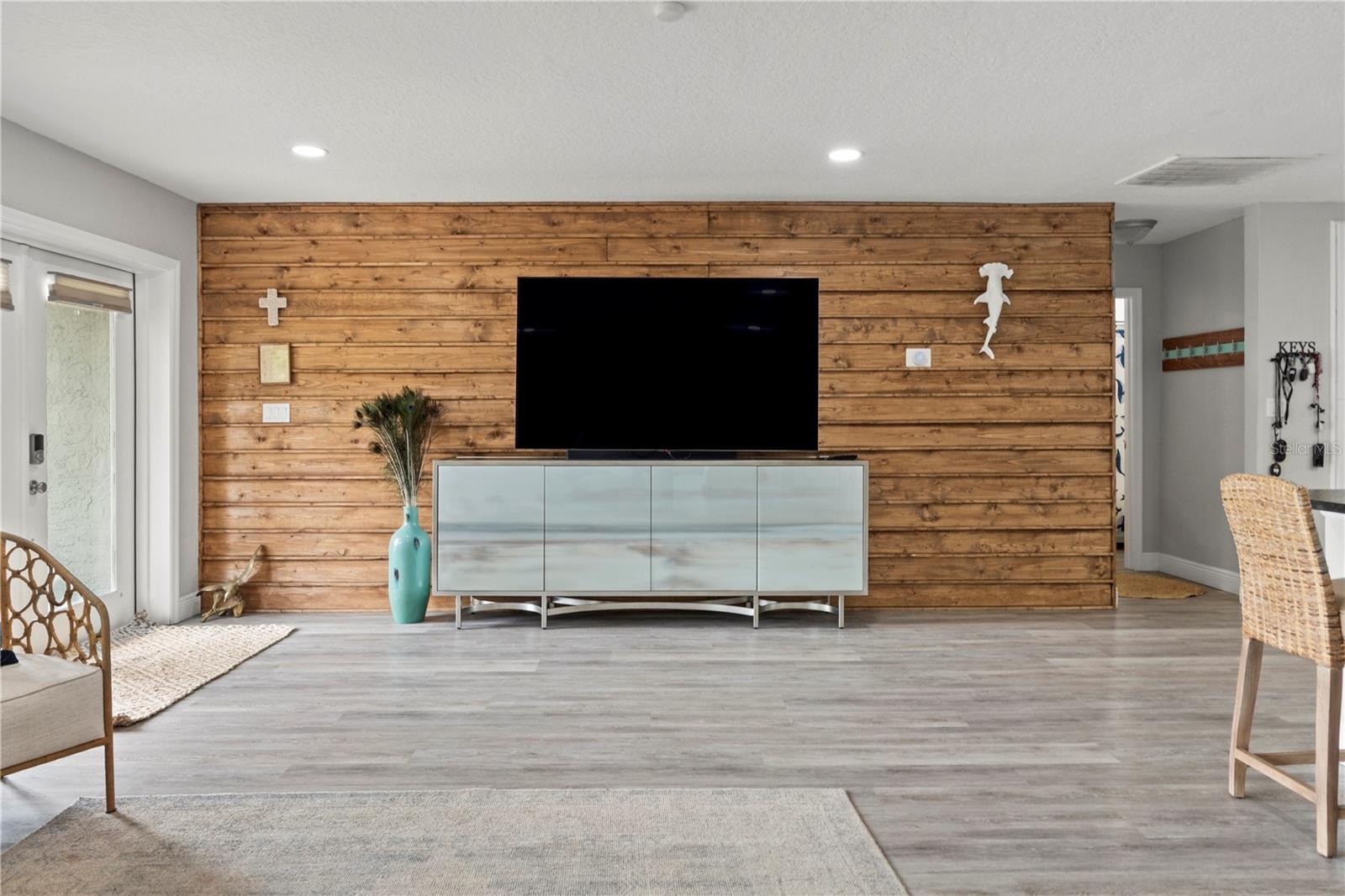 1945 BARCELONA WAY S, ST PETERSBURG, FL, 33712