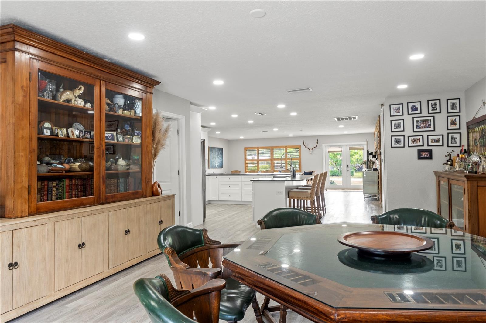 1945 BARCELONA WAY S, ST PETERSBURG, FL, 33712