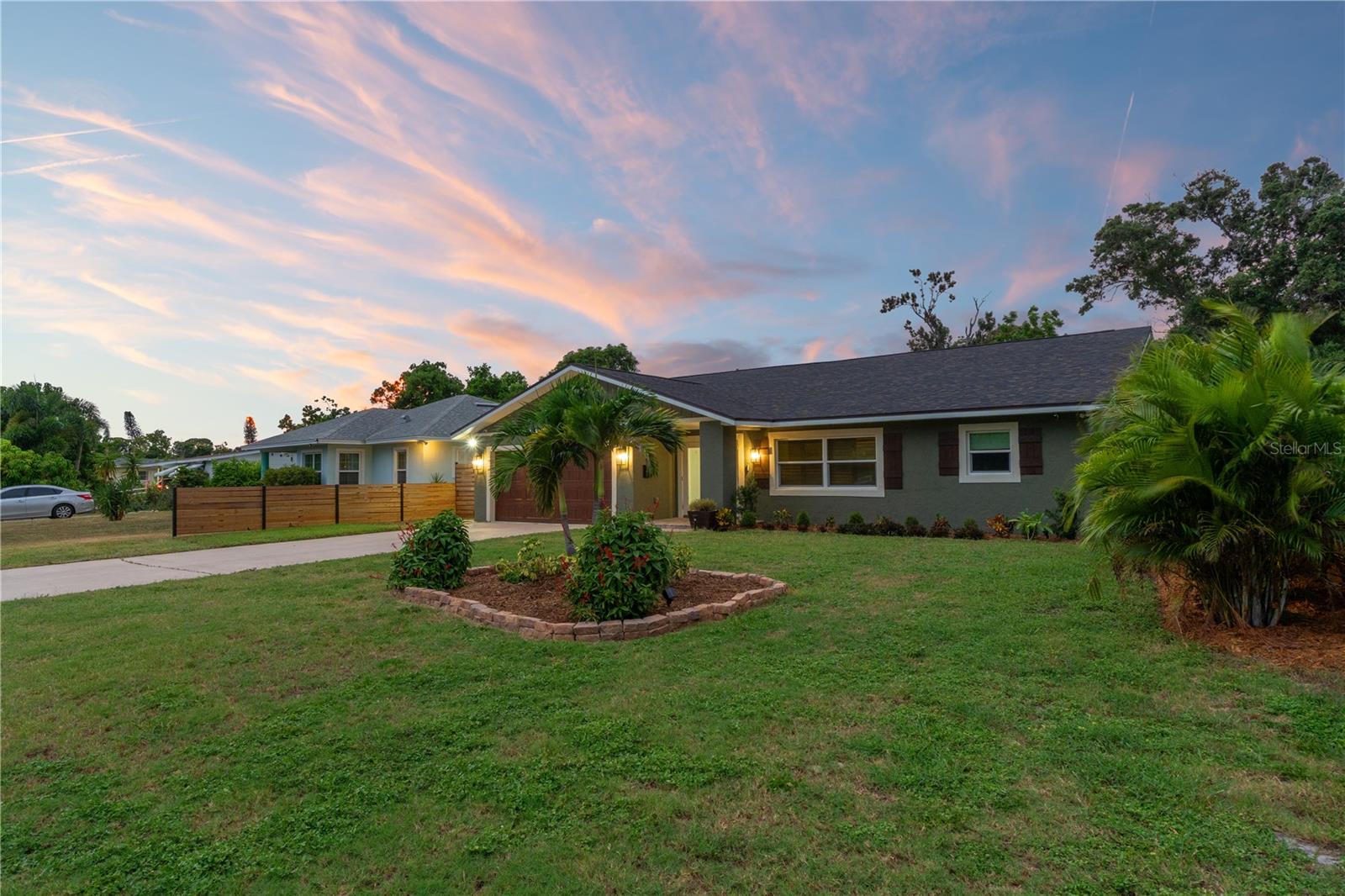 1945 BARCELONA WAY S, ST PETERSBURG, FL, 33712