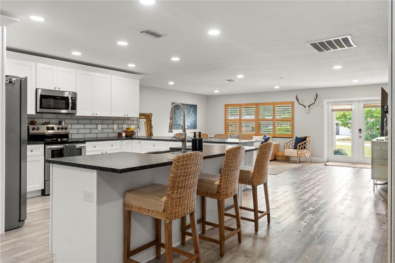 1945 BARCELONA WAY S, ST PETERSBURG, FL, 33712