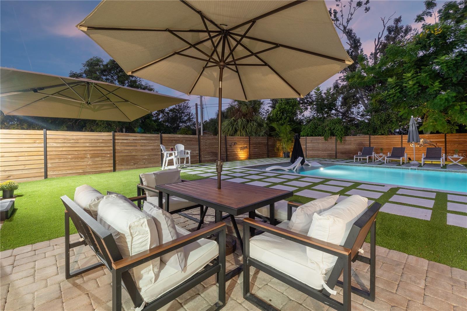 1945 BARCELONA WAY S, ST PETERSBURG, FL, 33712