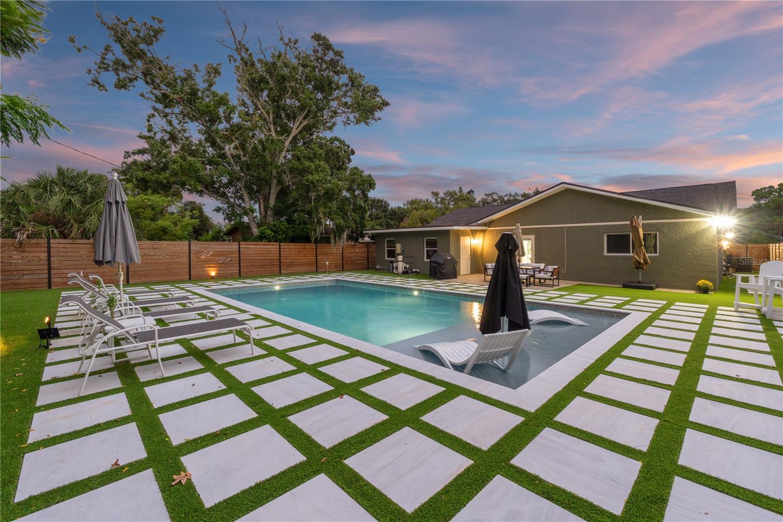 1945 BARCELONA WAY S, ST PETERSBURG, FL, 33712