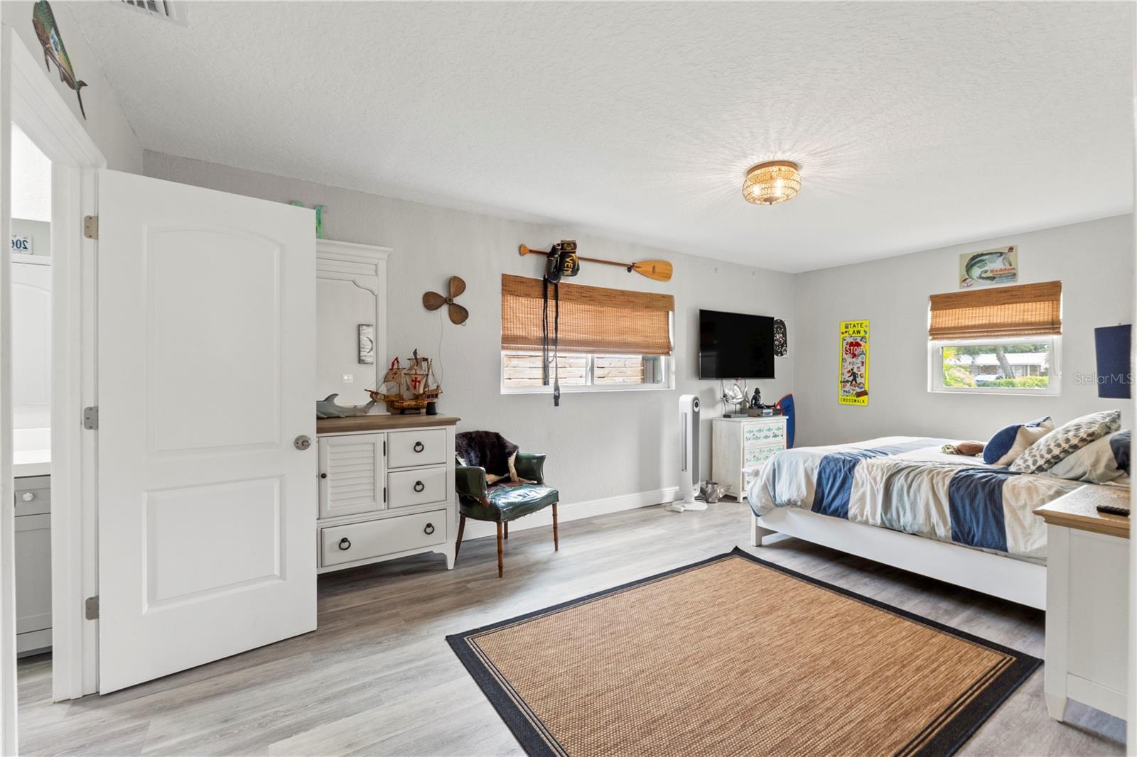 1945 BARCELONA WAY S, ST PETERSBURG, FL, 33712