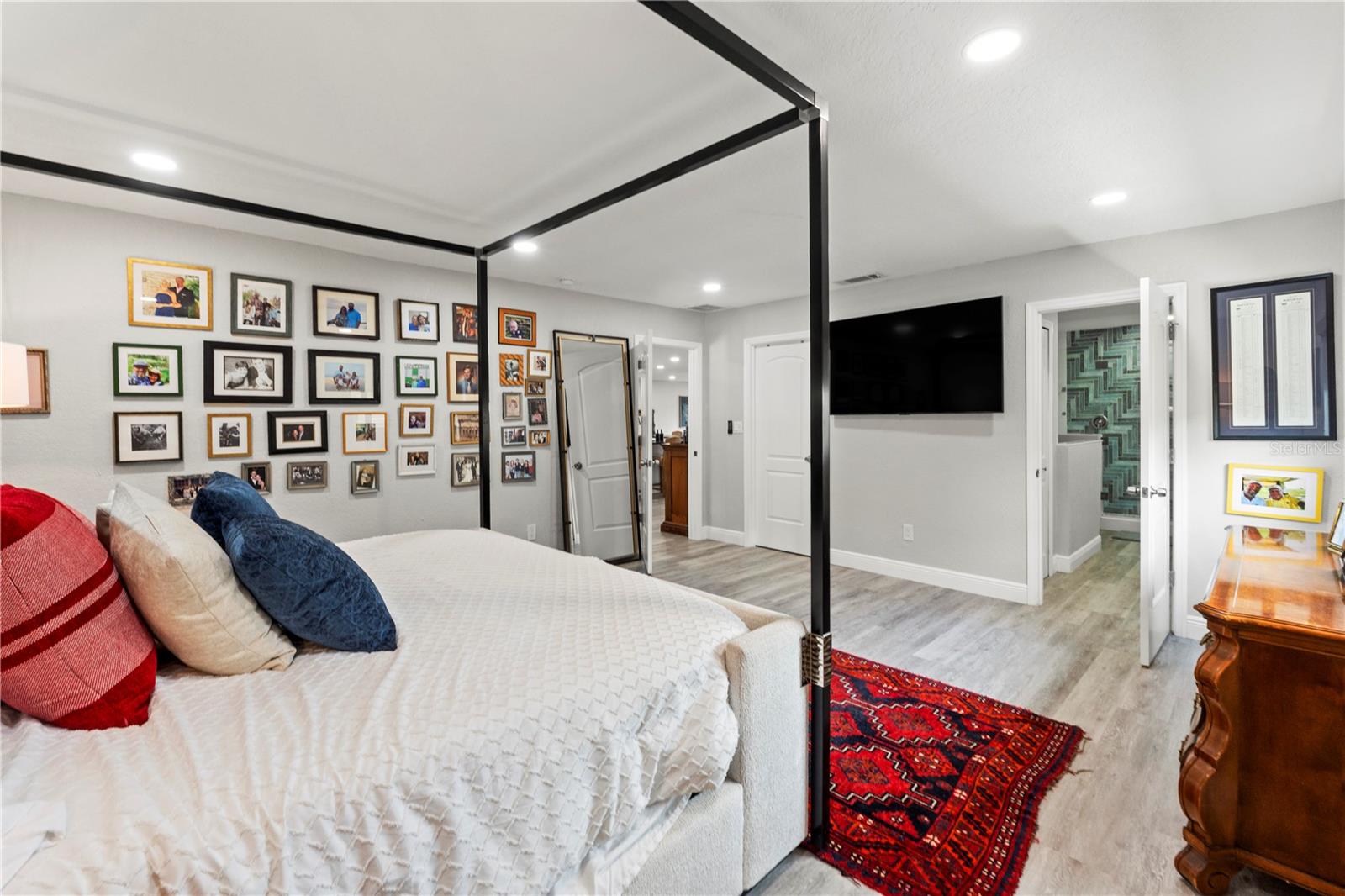 1945 BARCELONA WAY S, ST PETERSBURG, FL, 33712