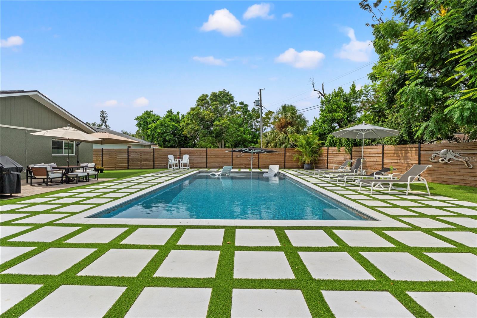 1945 BARCELONA WAY S, ST PETERSBURG, FL, 33712