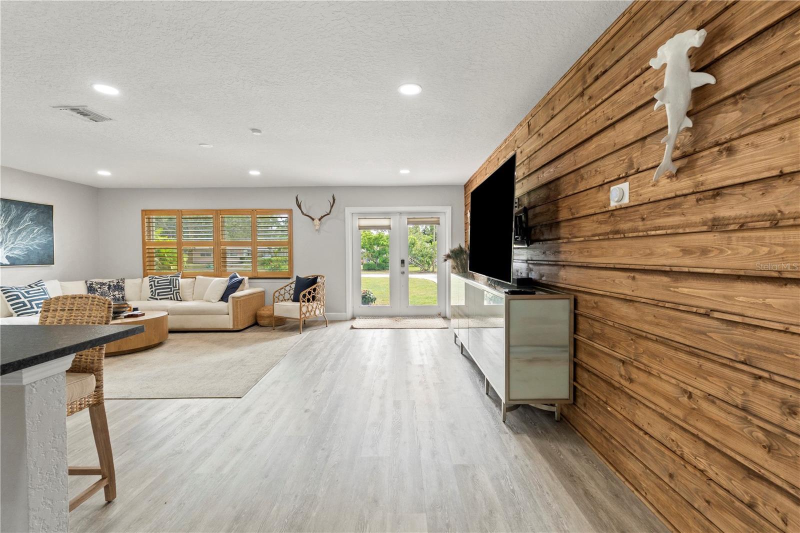 1945 BARCELONA WAY S, ST PETERSBURG, FL, 33712