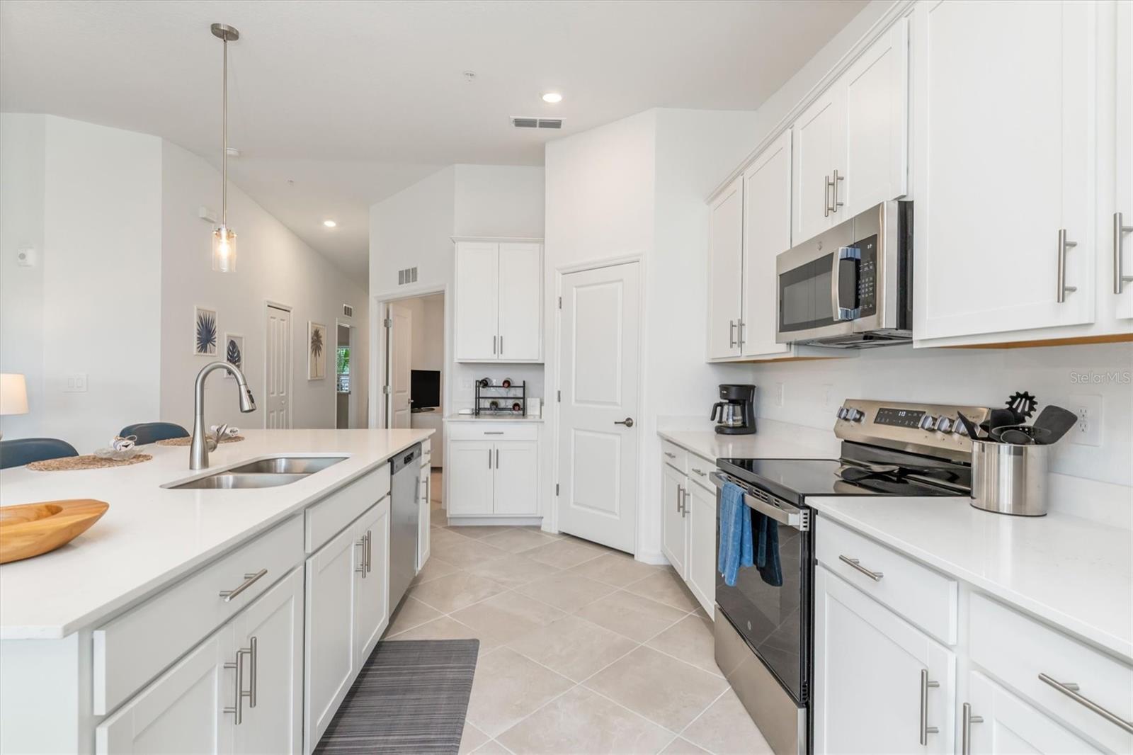 17535 OPAL SAND DR #204, VENICE, FL, 34293