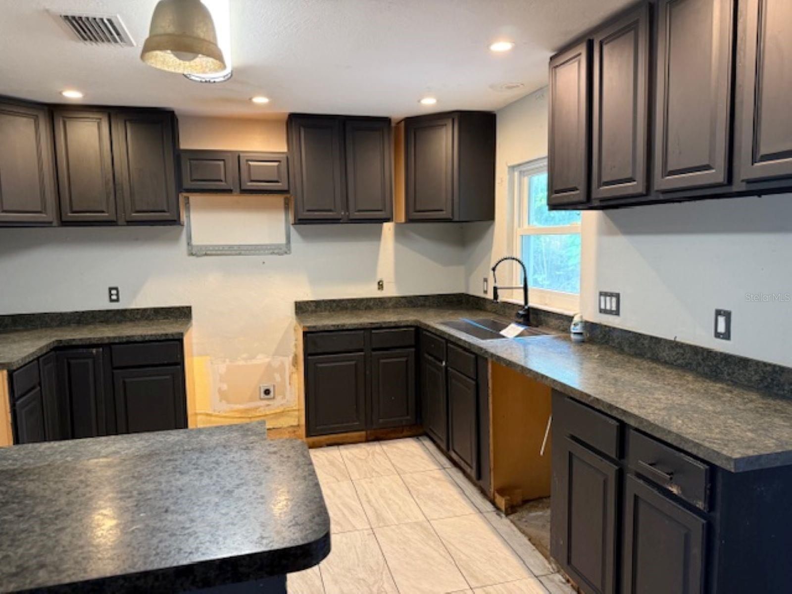 2050 SPRING LAKE RD, FRUITLAND PARK, FL, 34731