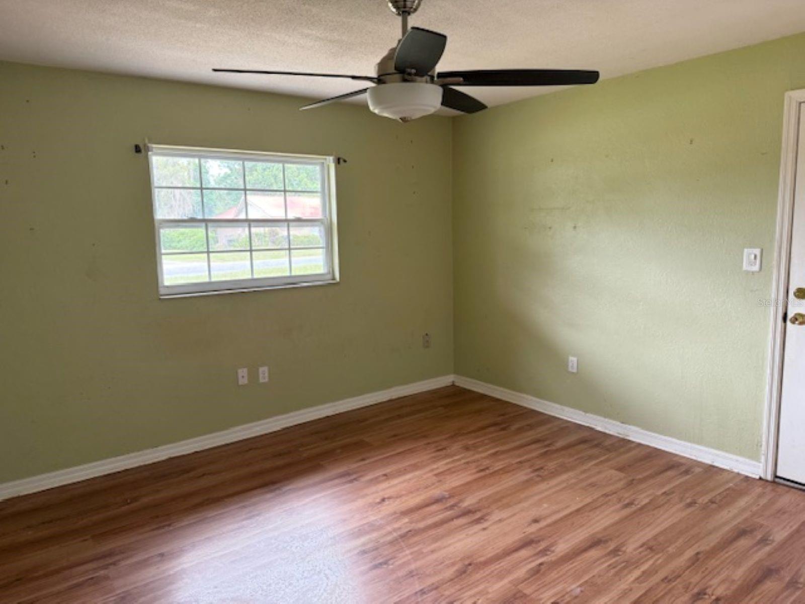 2050 SPRING LAKE RD, FRUITLAND PARK, FL, 34731