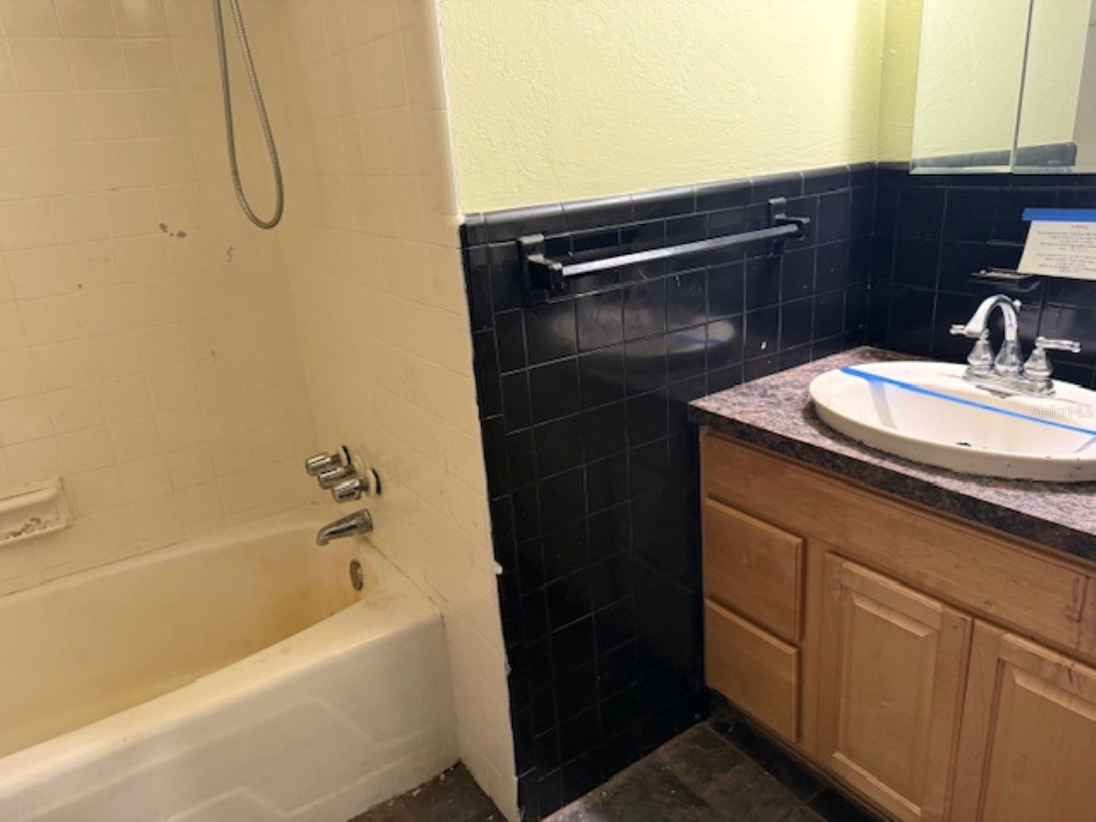 2050 SPRING LAKE RD, FRUITLAND PARK, FL, 34731