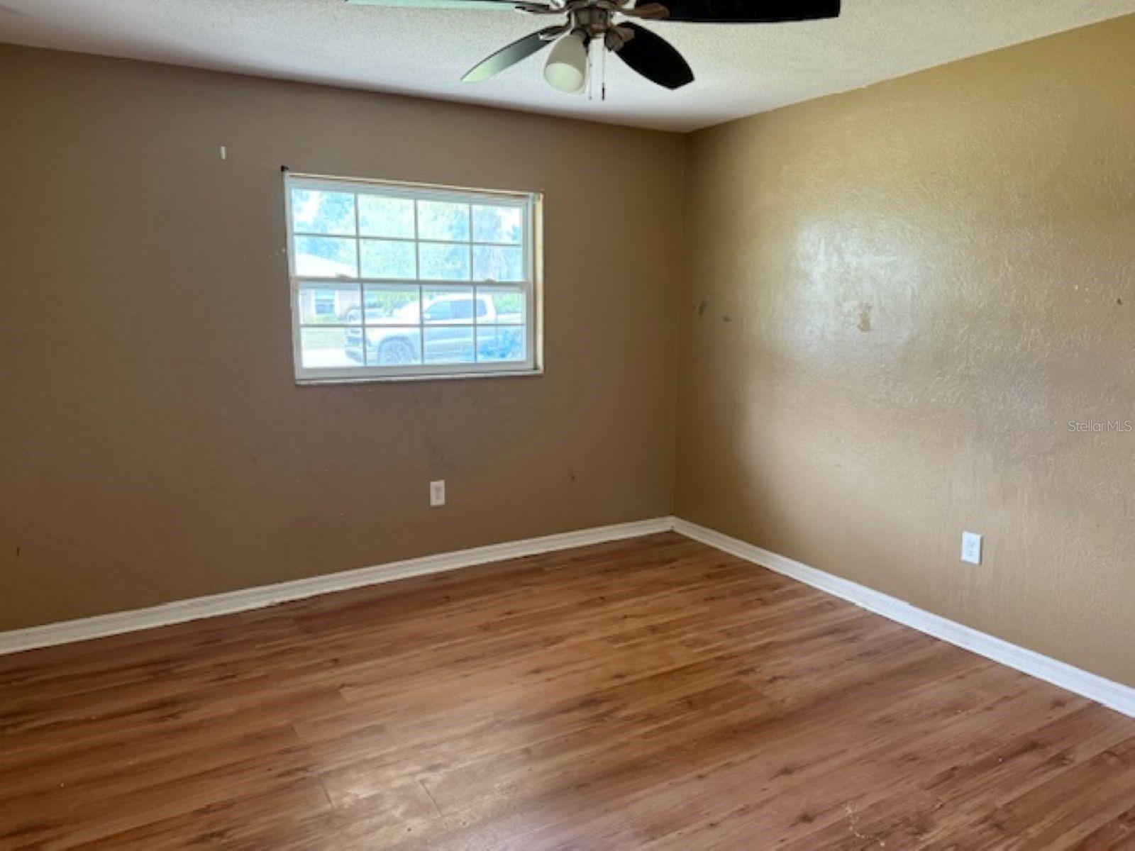 2050 SPRING LAKE RD, FRUITLAND PARK, FL, 34731