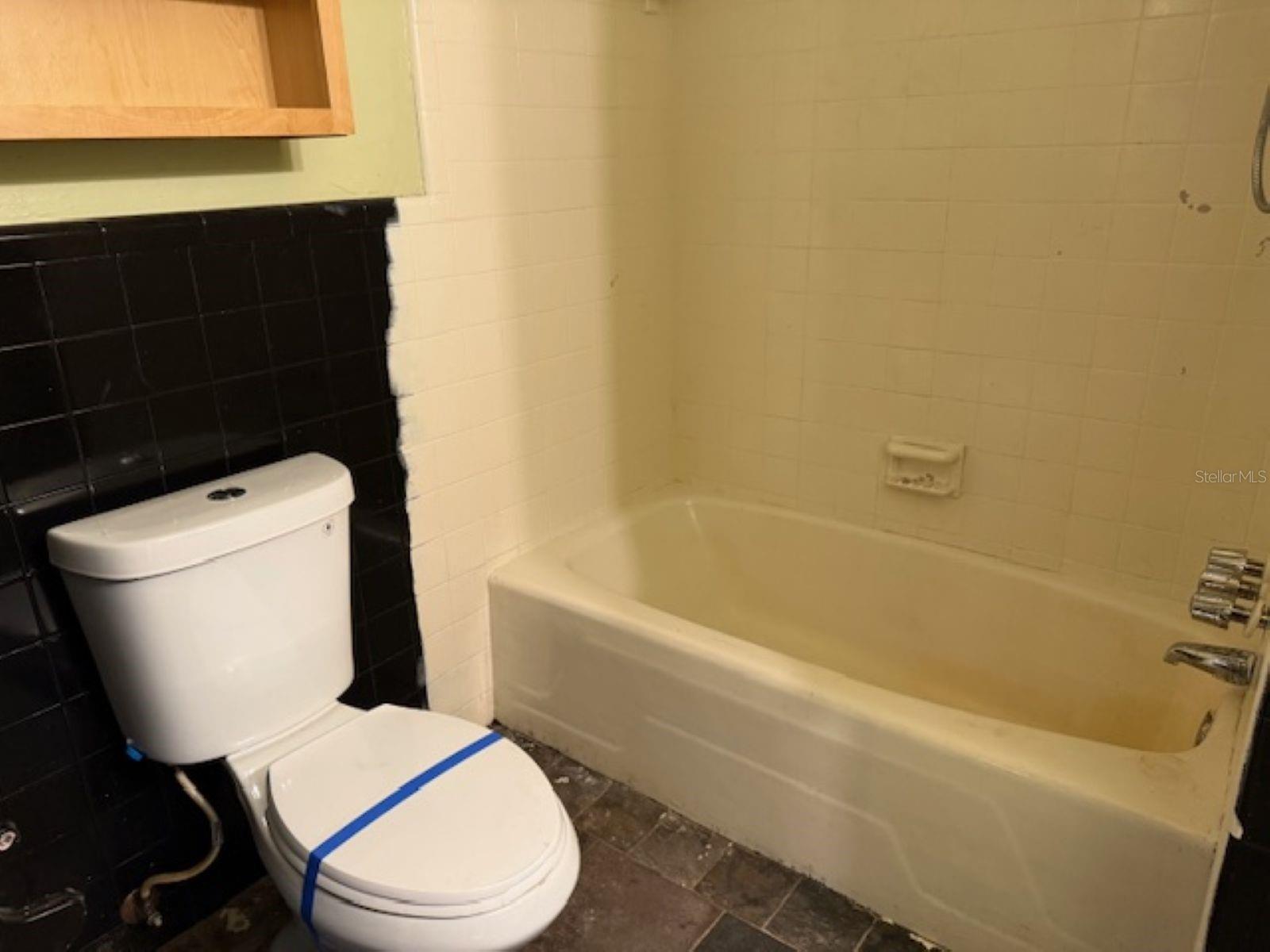 2050 SPRING LAKE RD, FRUITLAND PARK, FL, 34731