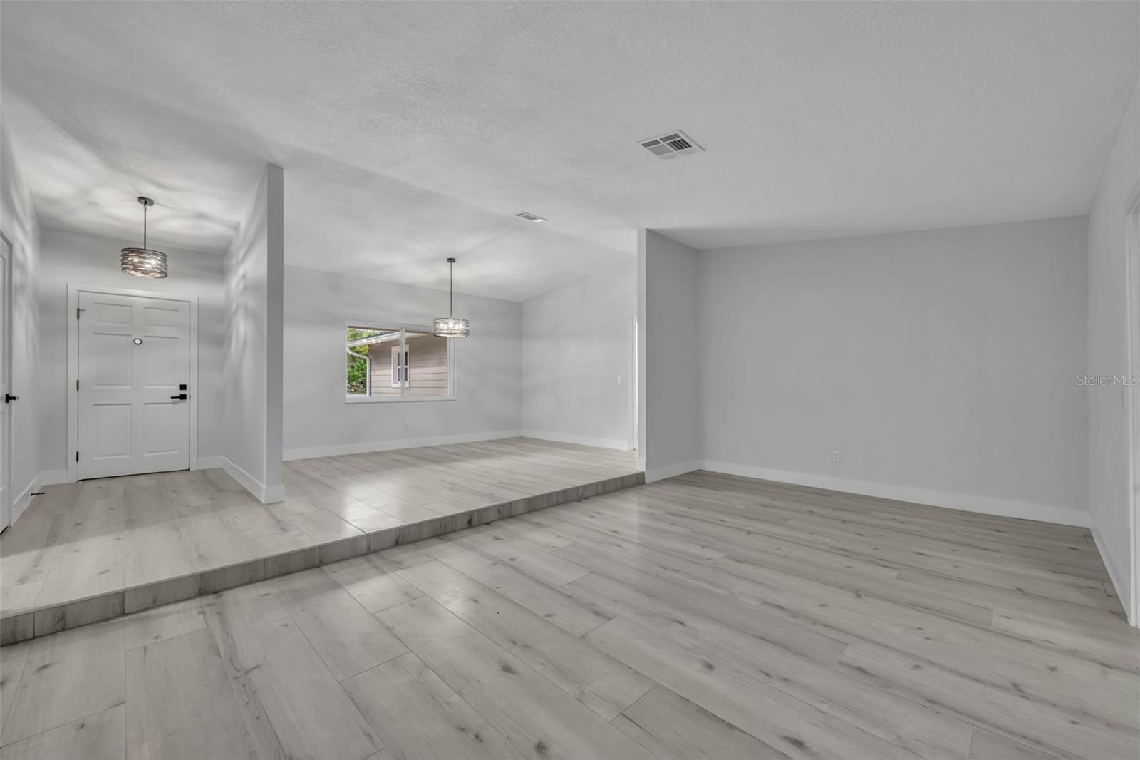 672 SILVER CREEK DR, WINTER SPRINGS, FL, 32708