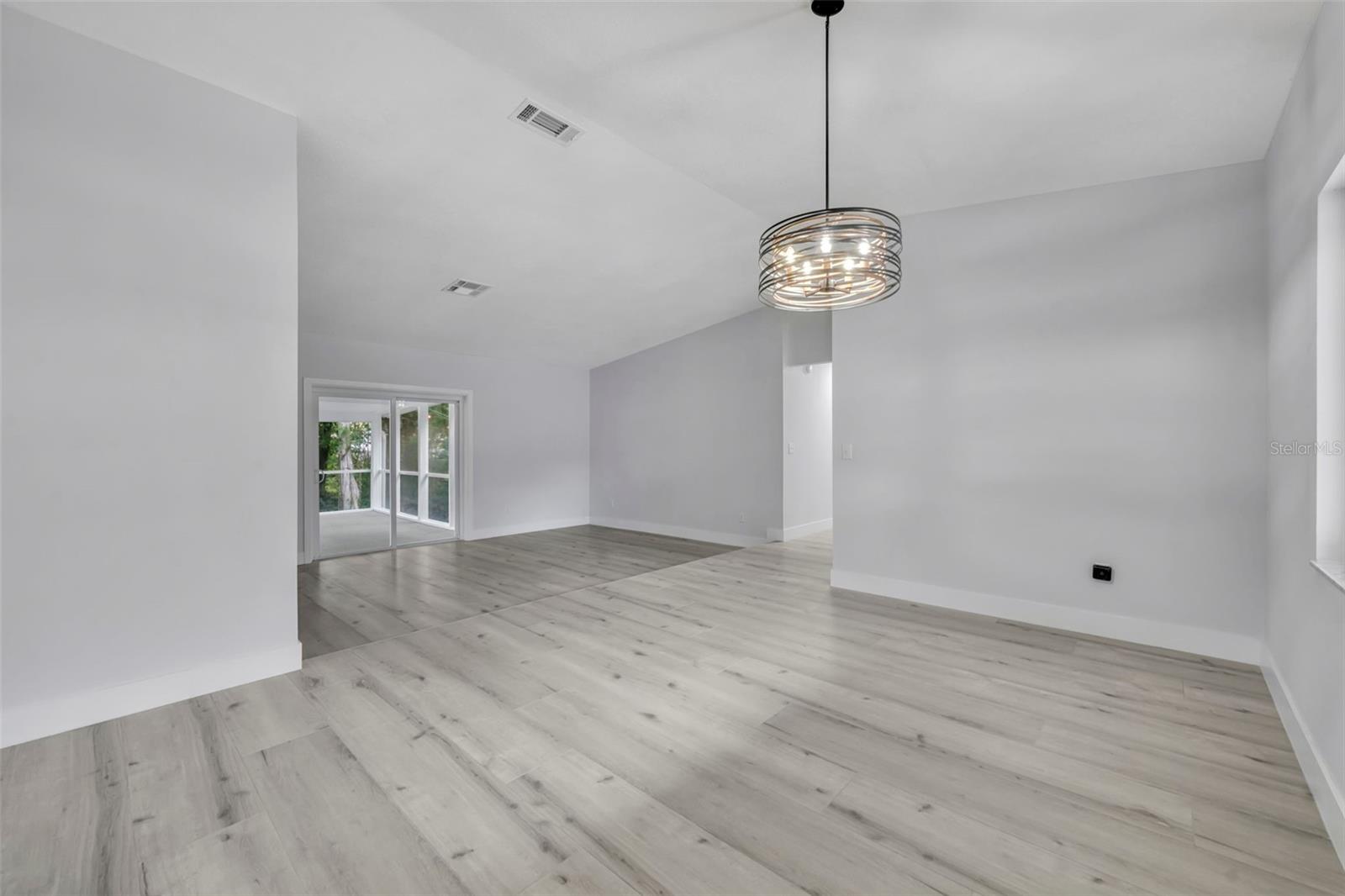 672 SILVER CREEK DR, WINTER SPRINGS, FL, 32708